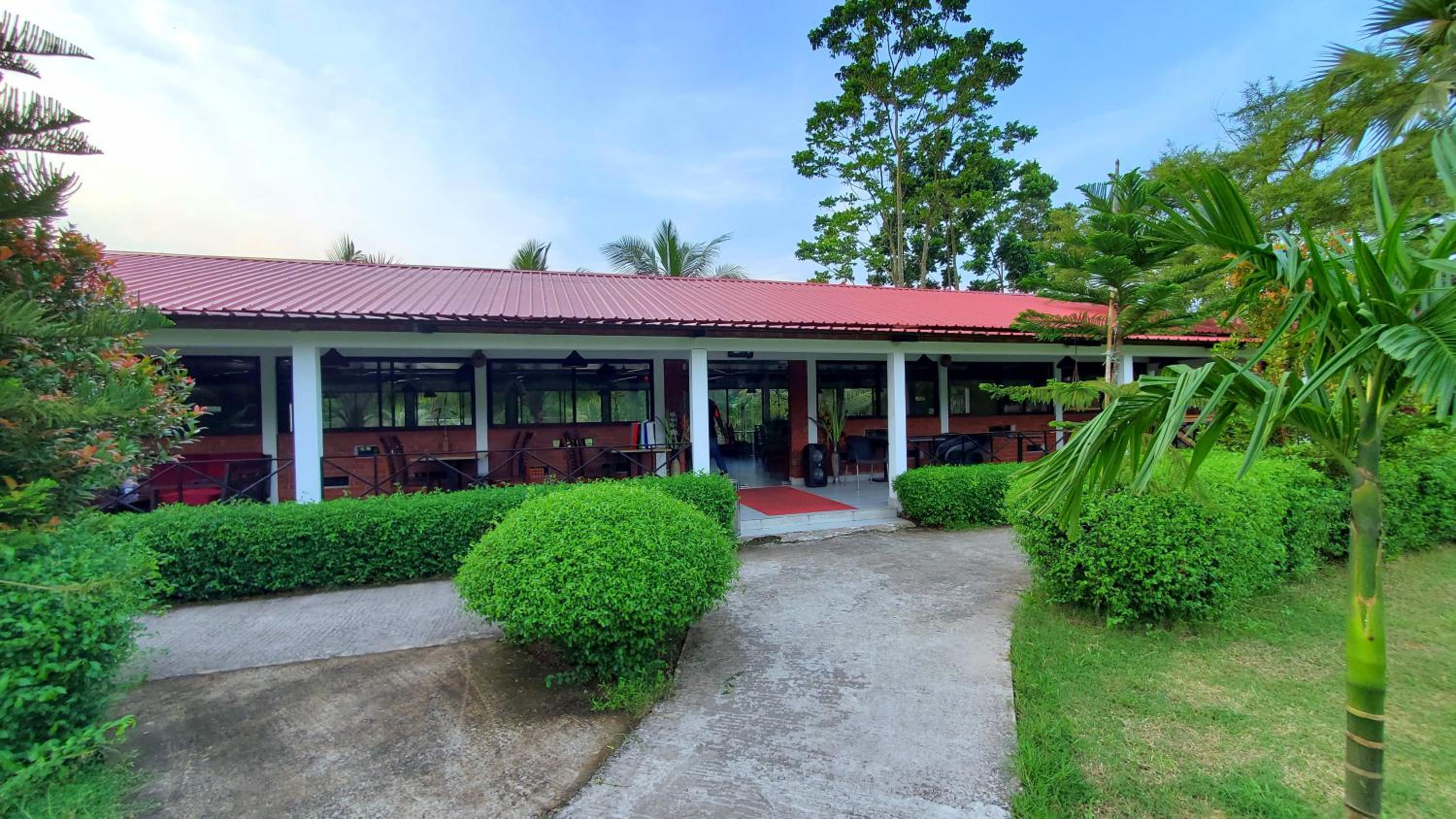 Kokomo Sunset Resort