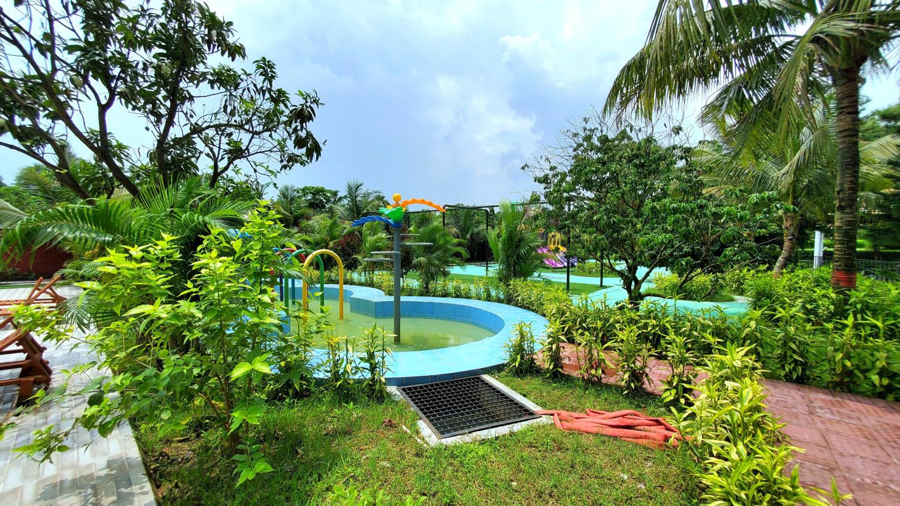 Kokomo Sunset Resort
