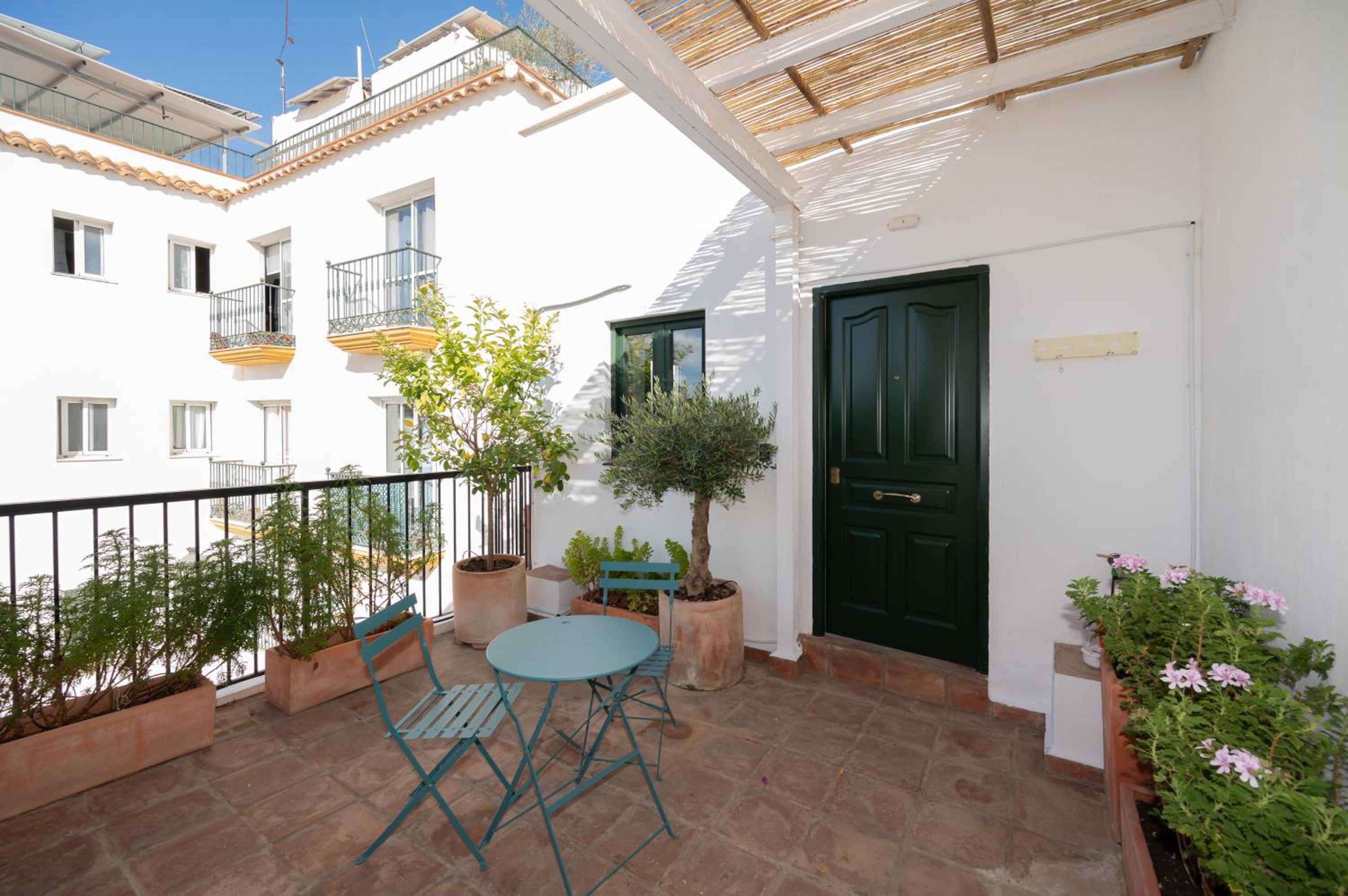 Lovely house in peaceful courtyard