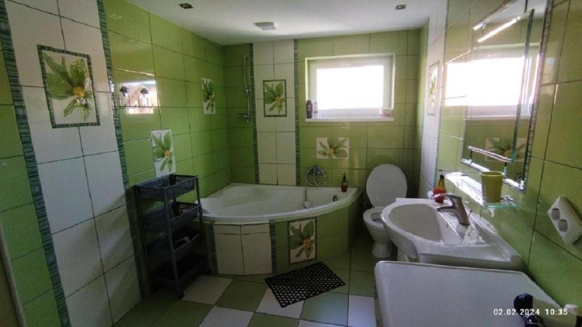 Photo 46