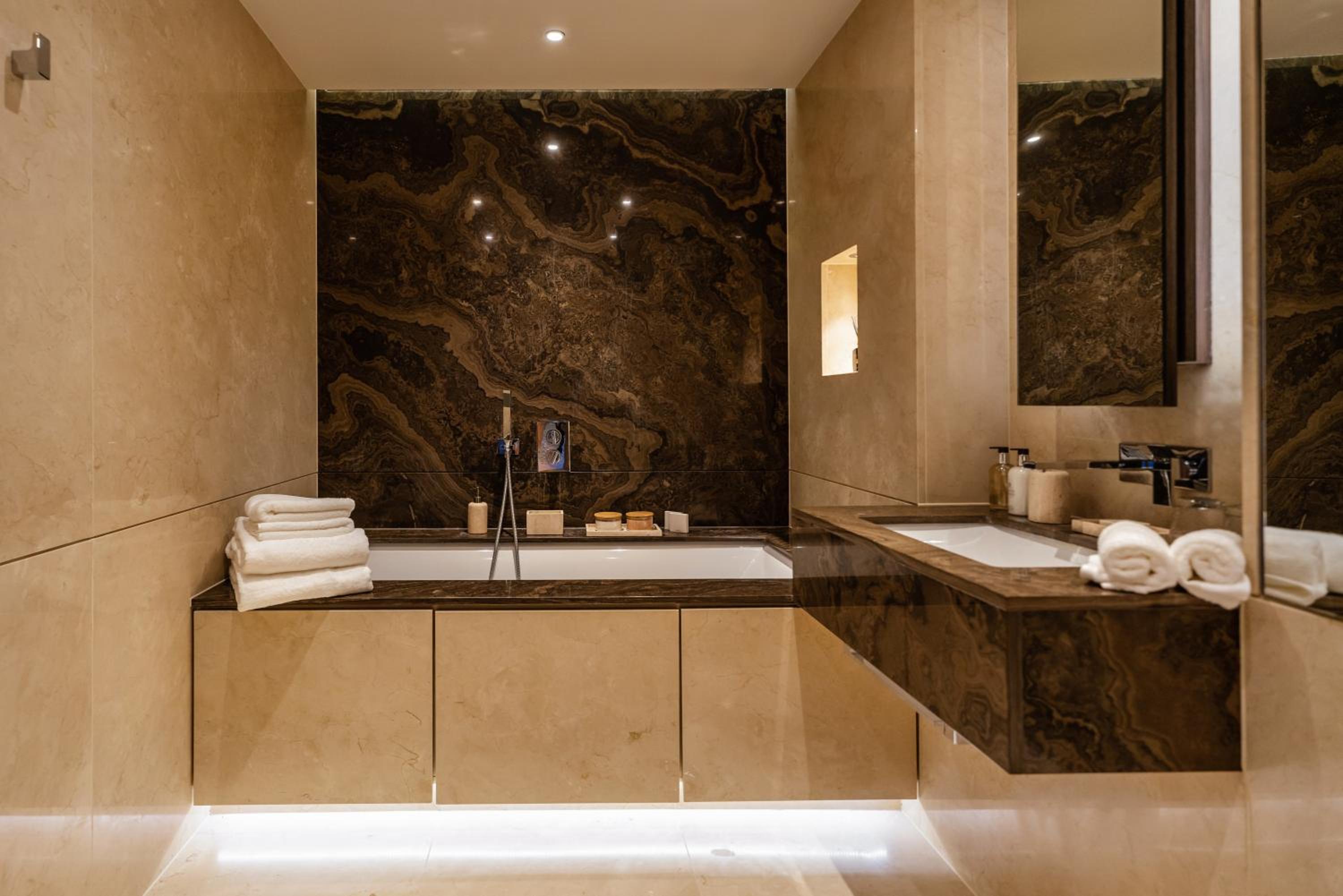 Luxury Riverside Residence