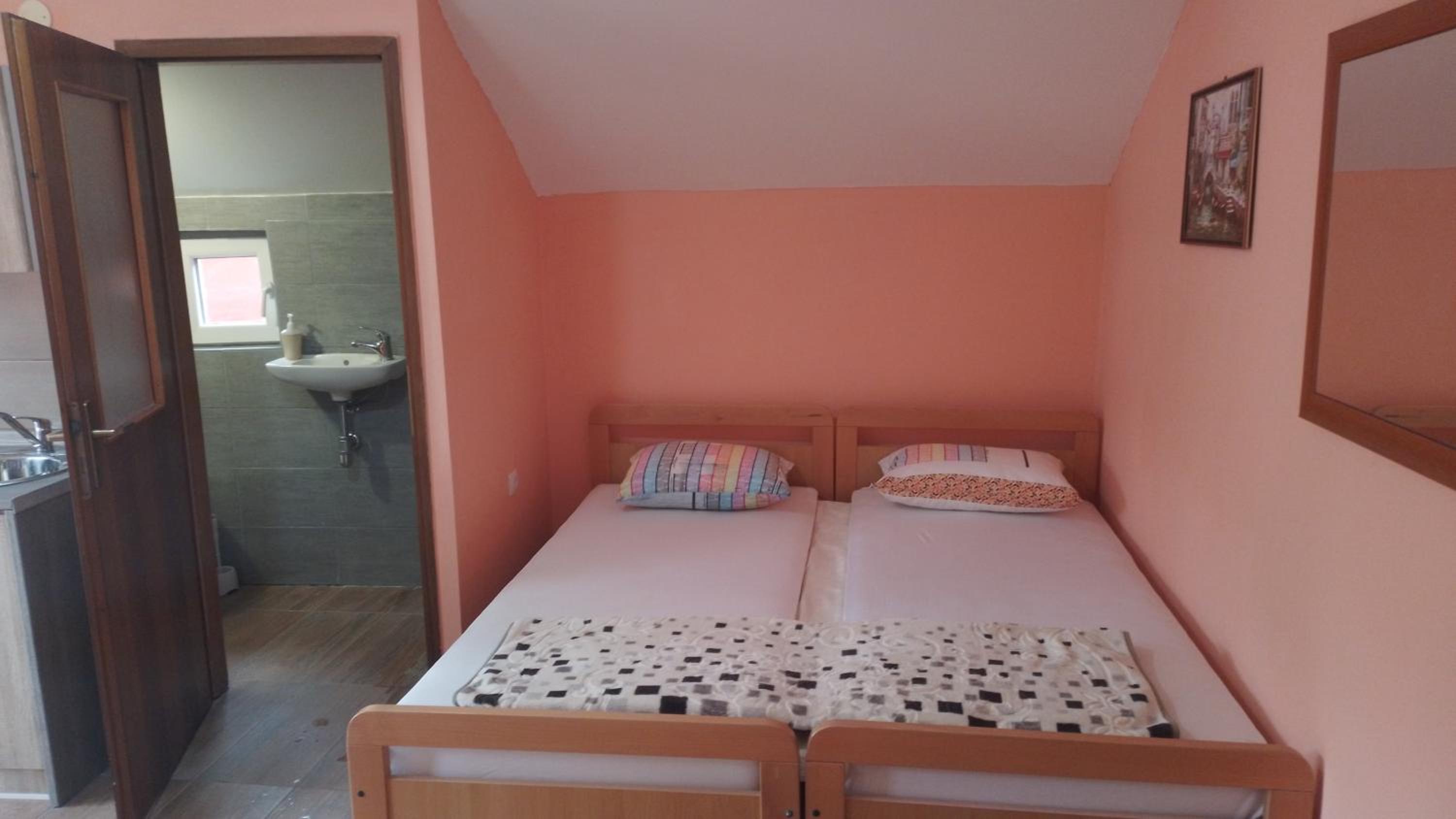 Red apartman 4