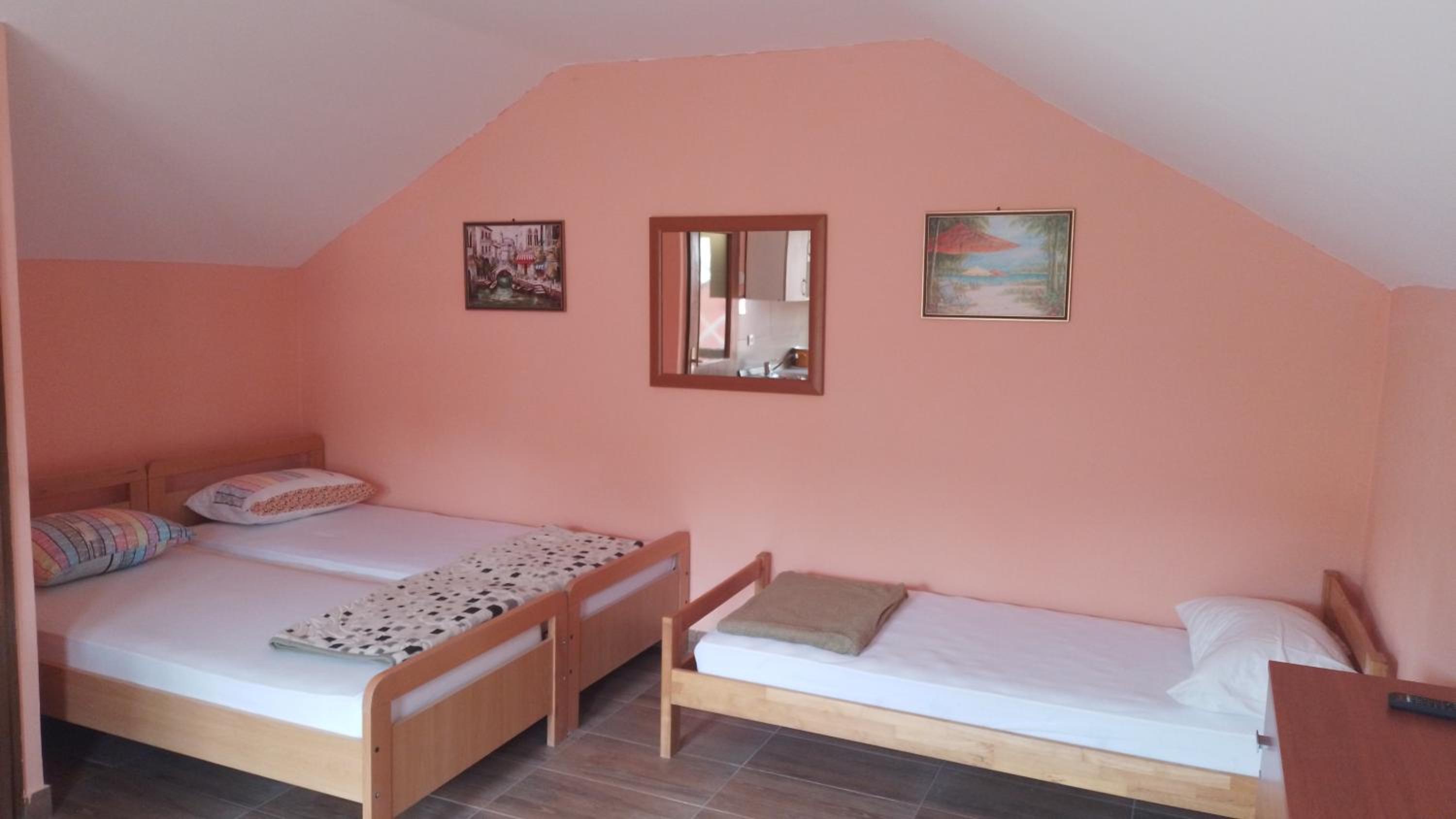 Red apartman 4