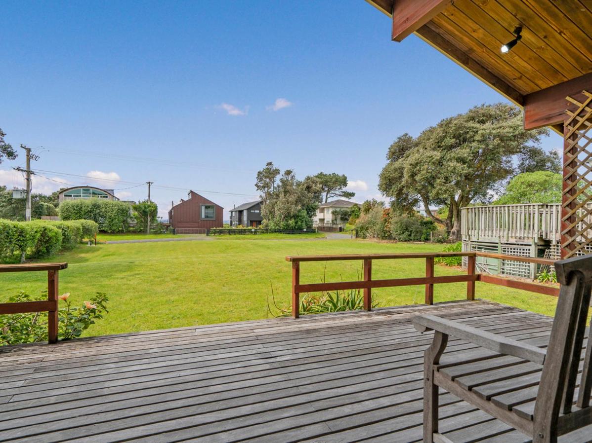 Boltons Bach - Whangapoua Bach view 3