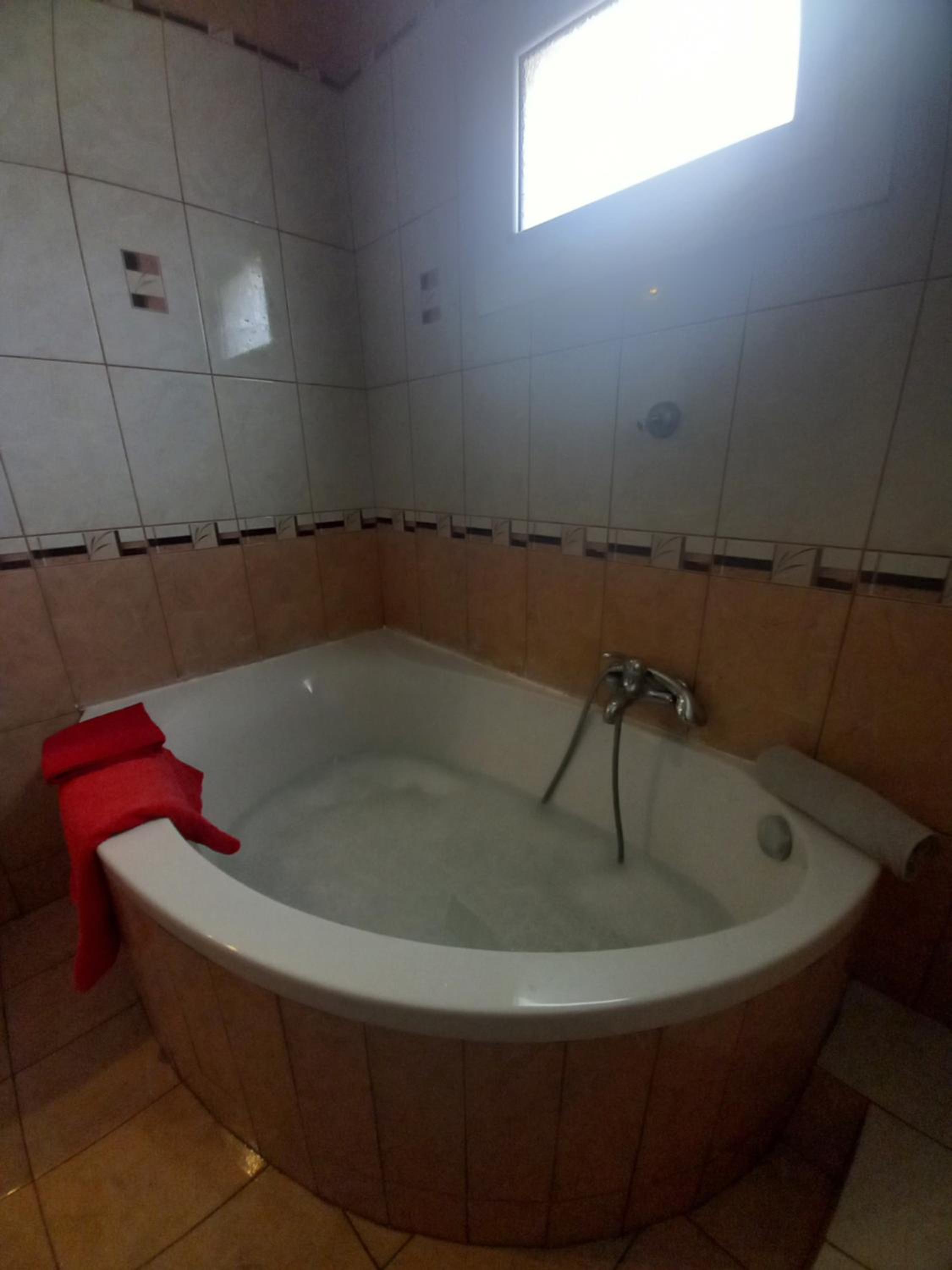 Photo 28
