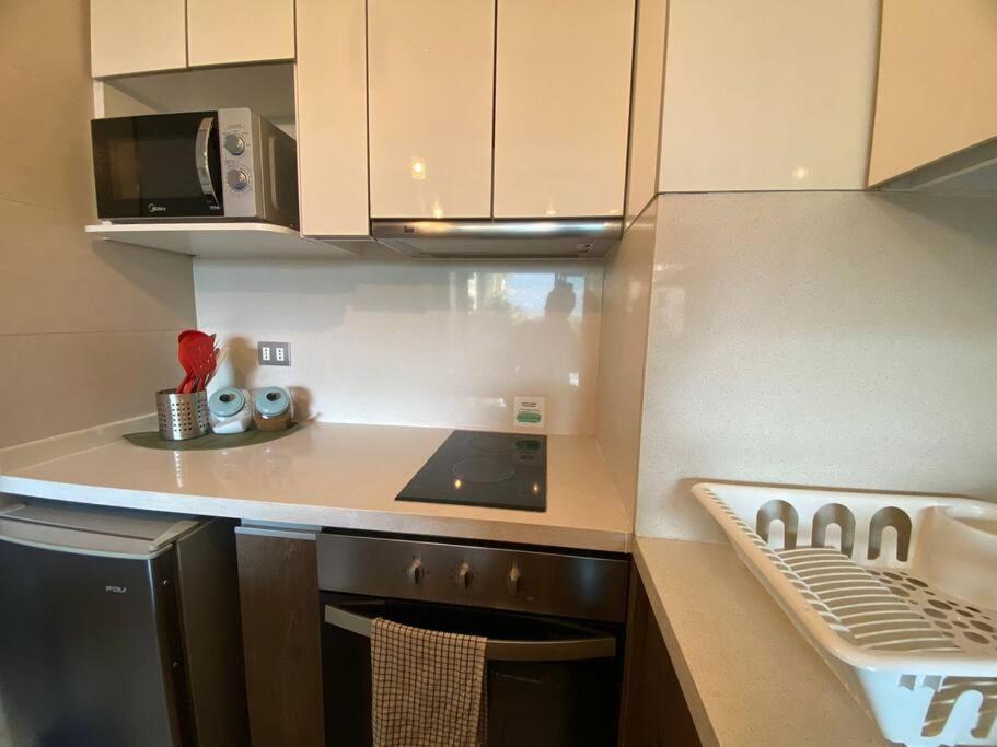 The Singular Apartment