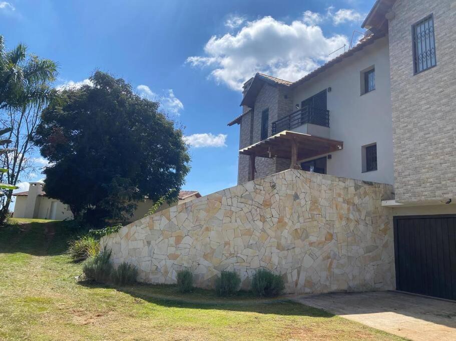 Chalé na Montanha dos Lobos - próximo Pico Gavião