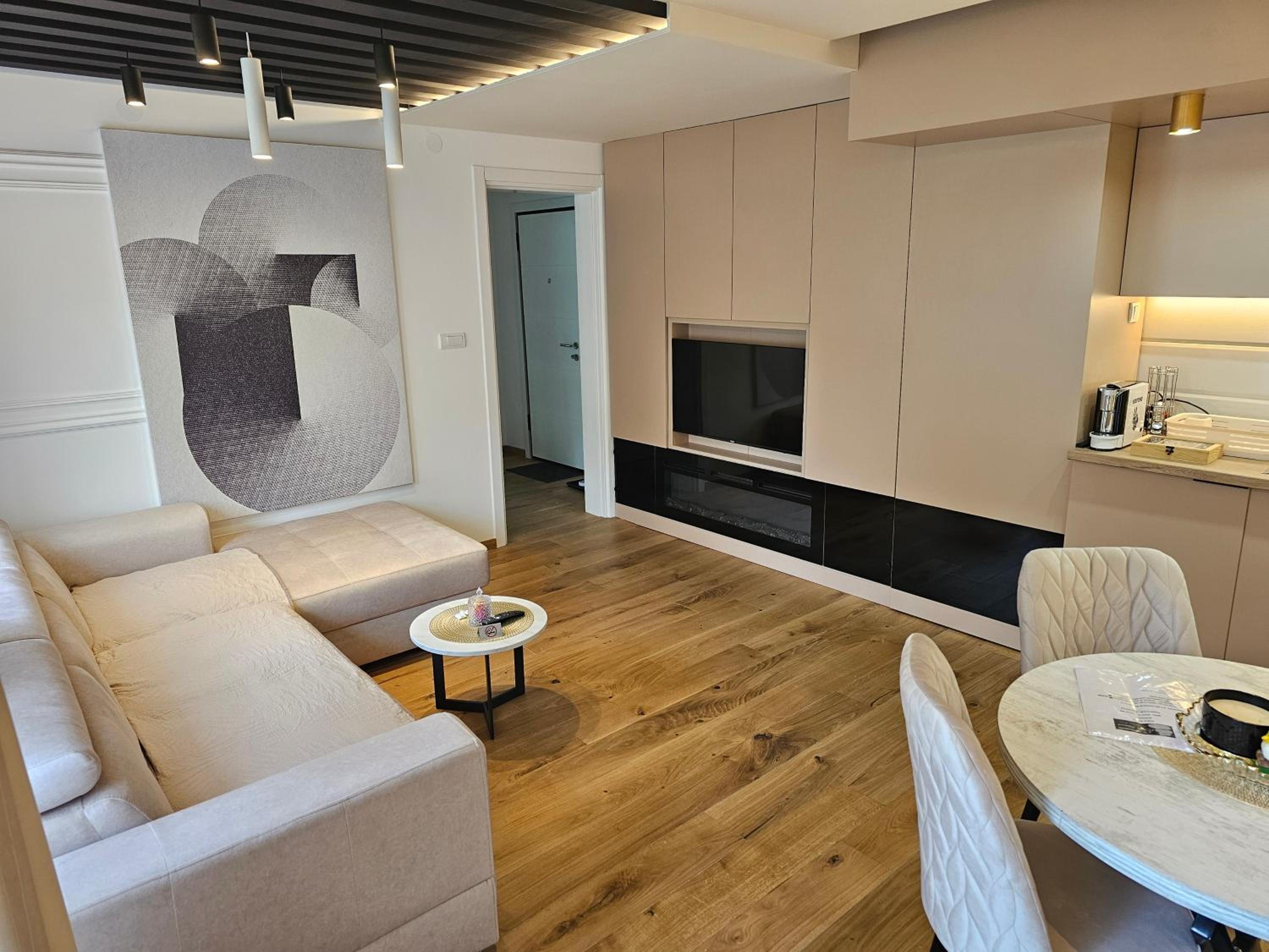 PREMIUM APARTMAN ELENI ROOMS,oaza mira i tisine u centru Vrnjacke banje