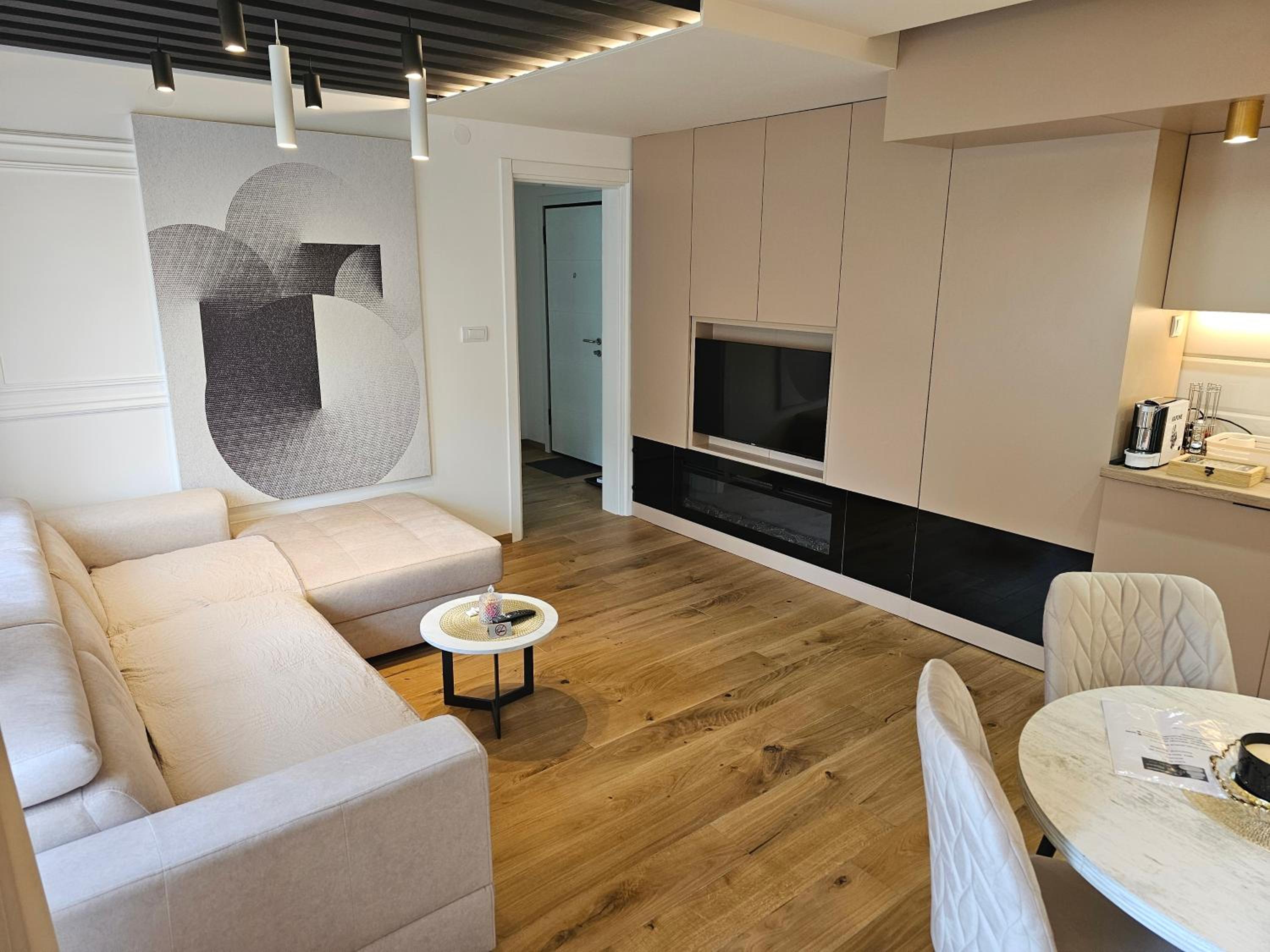 PREMIUM APARTMAN ELENI ROOMS,oaza mira i tisine u centru Vrnjacke banje