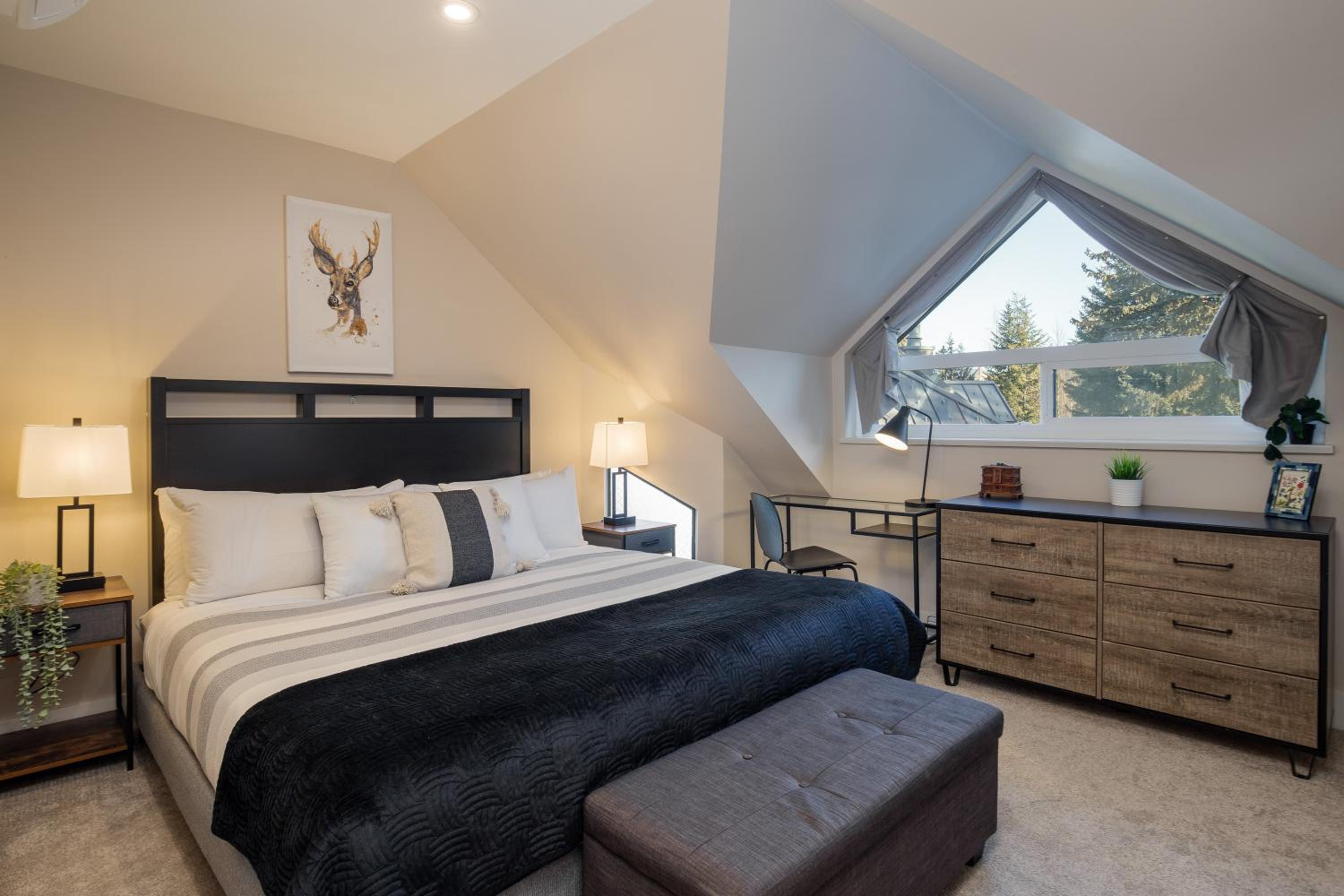1BR plus Two Dens in The Gables, Epic Location Near Gondolas, Private Balcony, Fireplace, Parking