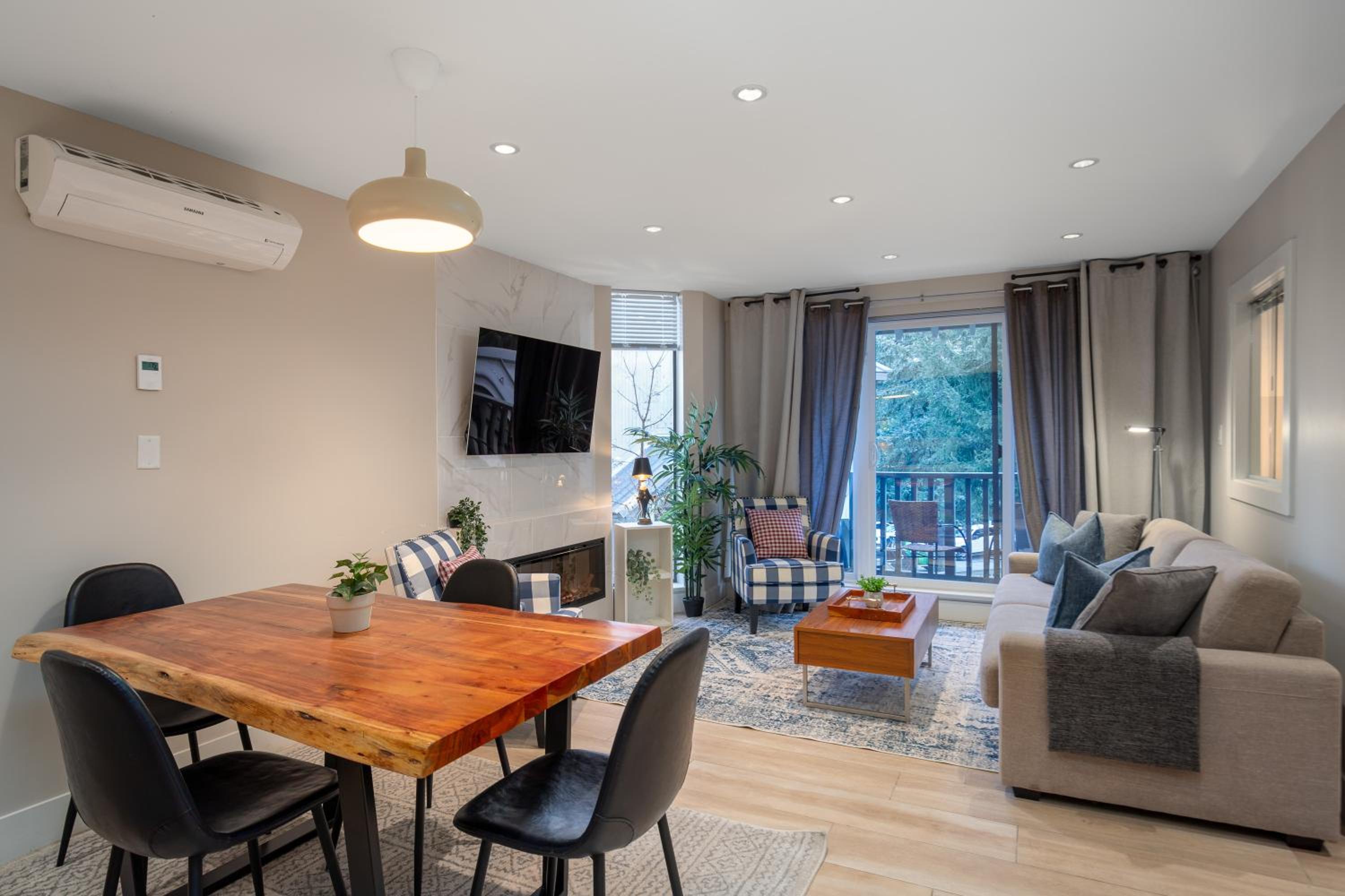 1BR plus Two Dens in The Gables, Epic Location Near Gondolas, Private Balcony, Fireplace, Parking