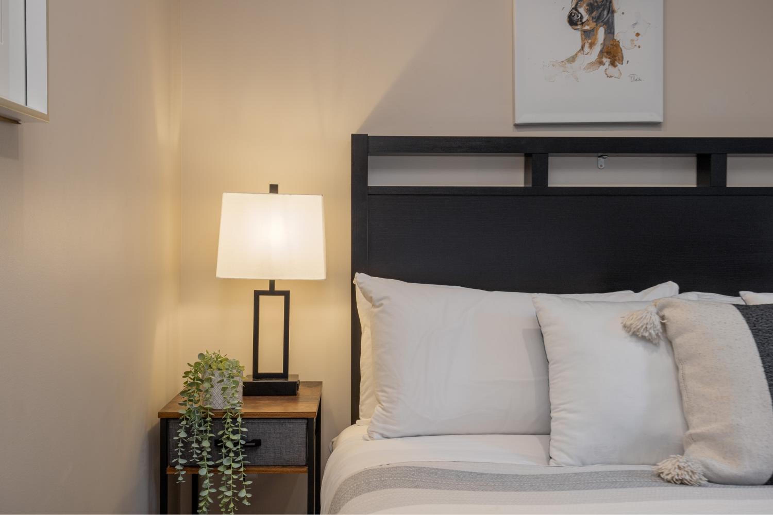 1BR plus Two Dens in The Gables, Epic Location Near Gondolas, Private Balcony, Fireplace, Parking