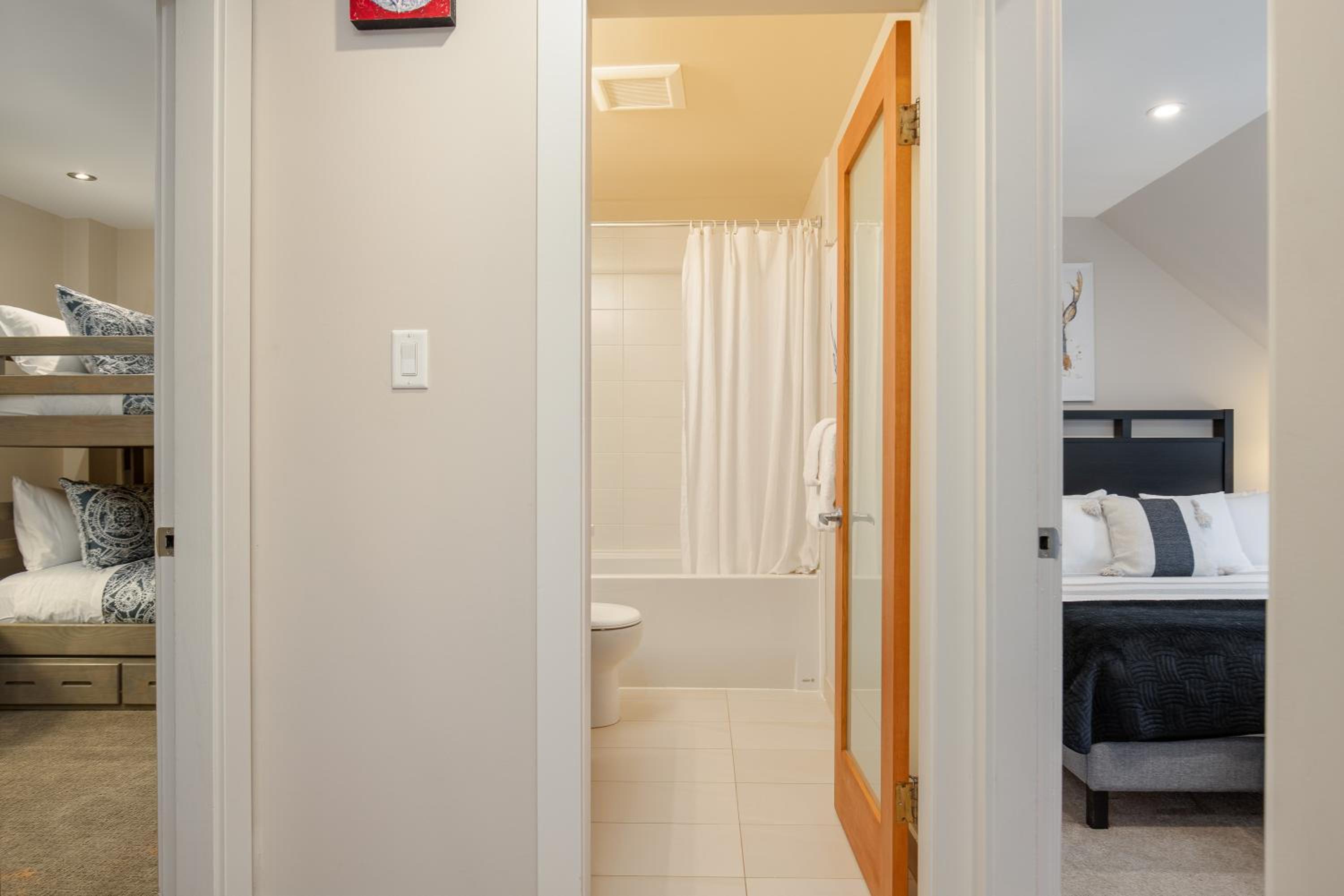1BR plus Two Dens in The Gables, Epic Location Near Gondolas, Private Balcony, Fireplace, Parking