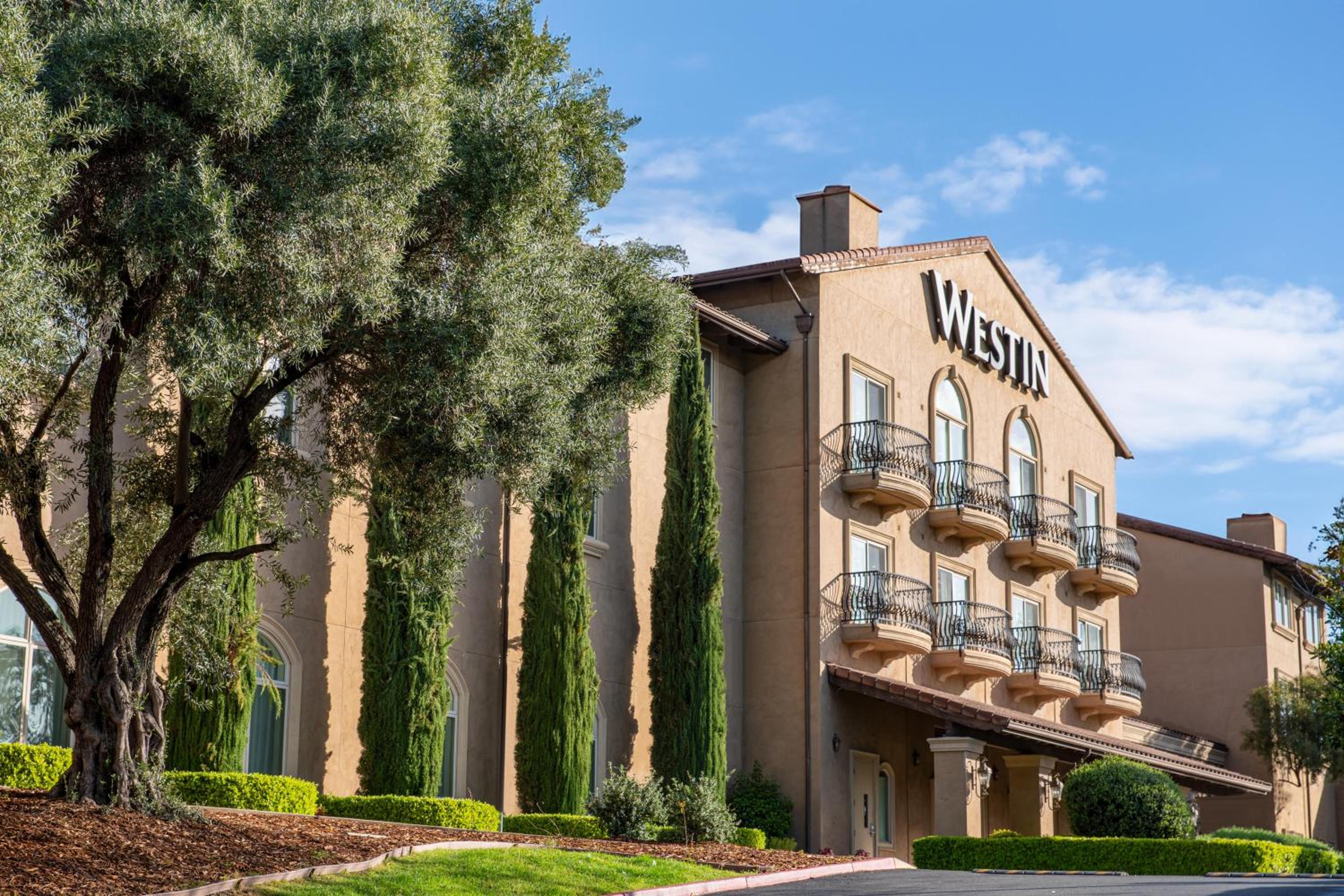 Hotel The Westin Sacramento Riverfront Hotel & Spa - Image 1