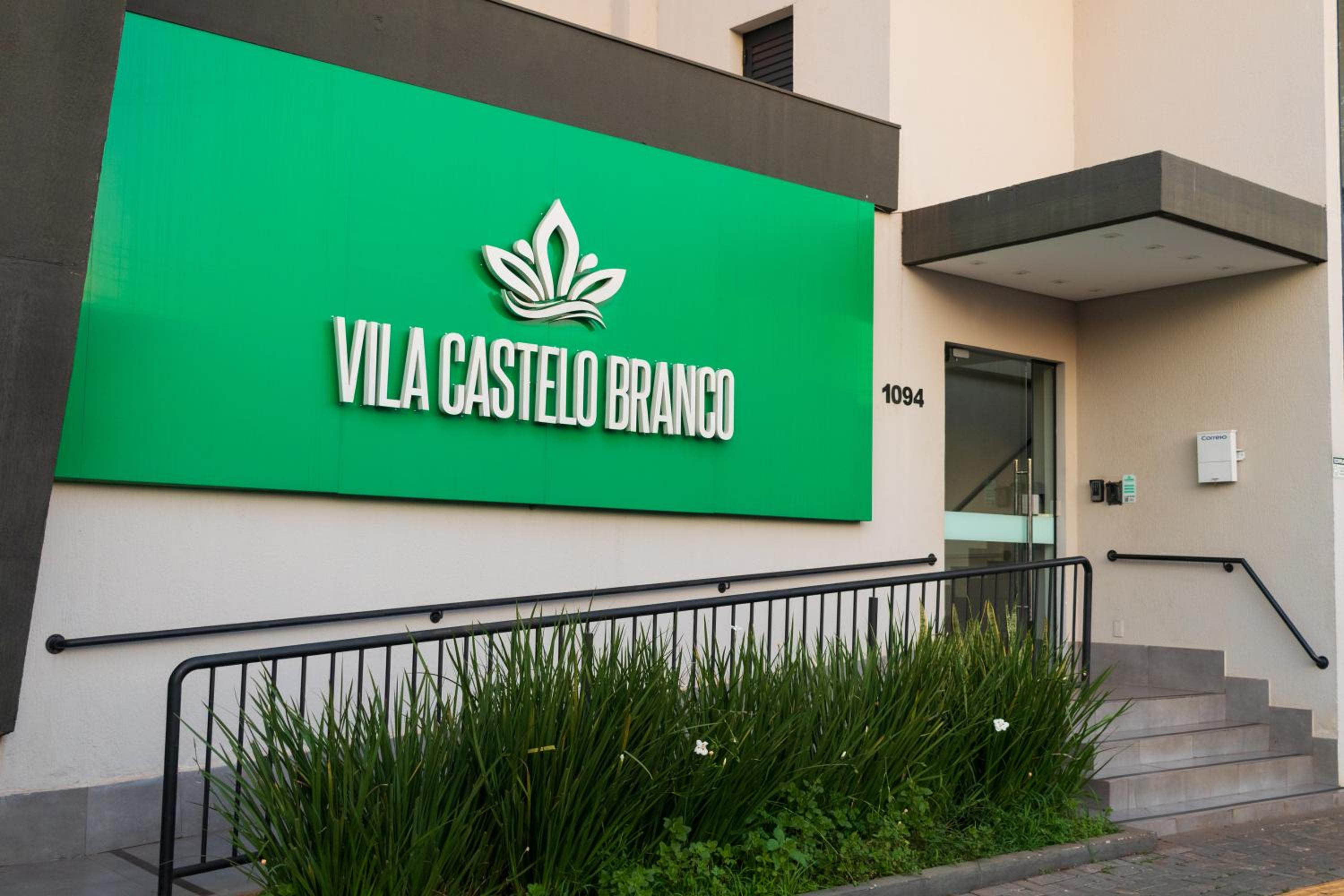 Vila Castelo Residencial no Centro de Foz