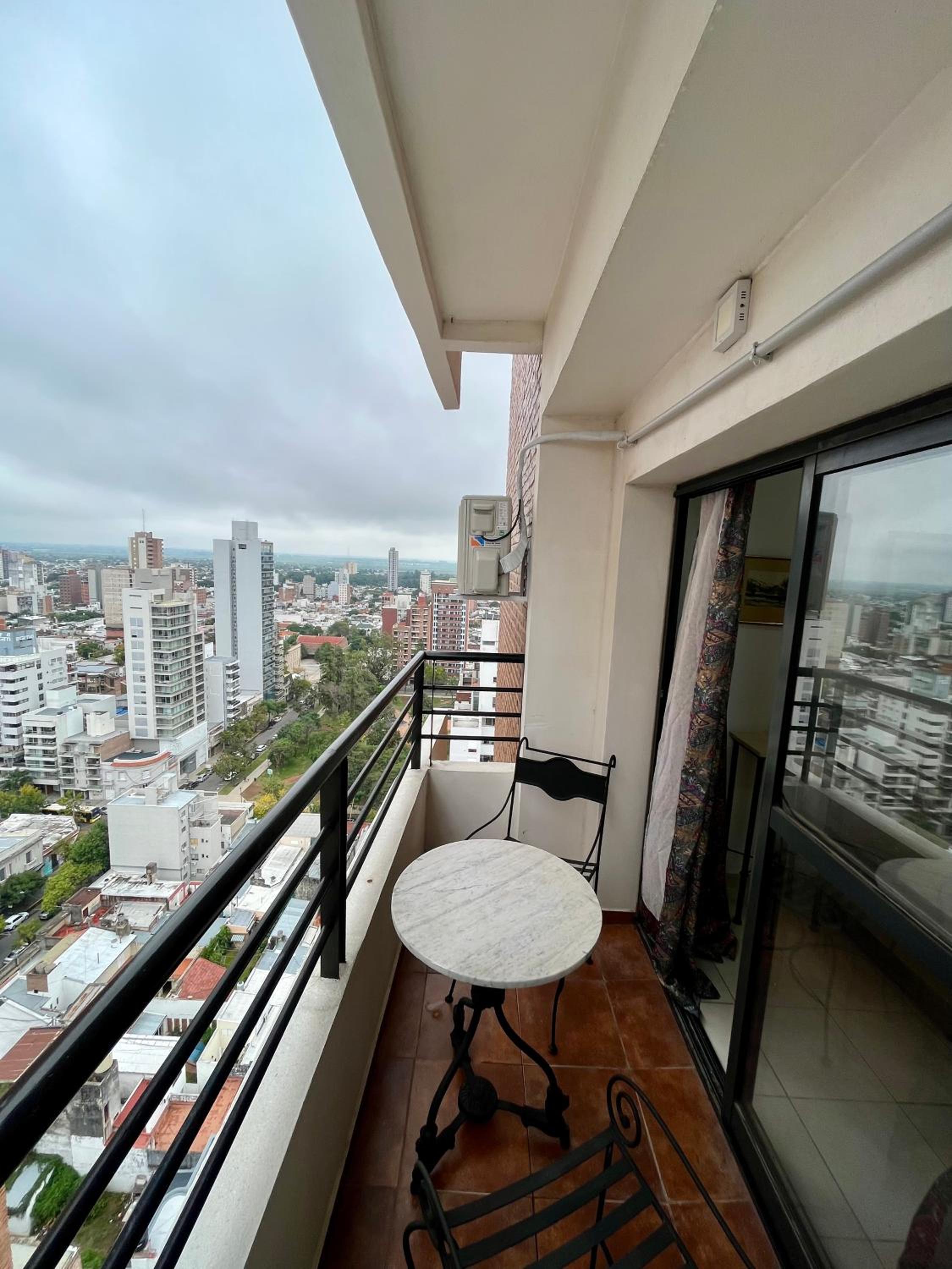 Departamento con excelente ubicacion hermosa vista y cochera