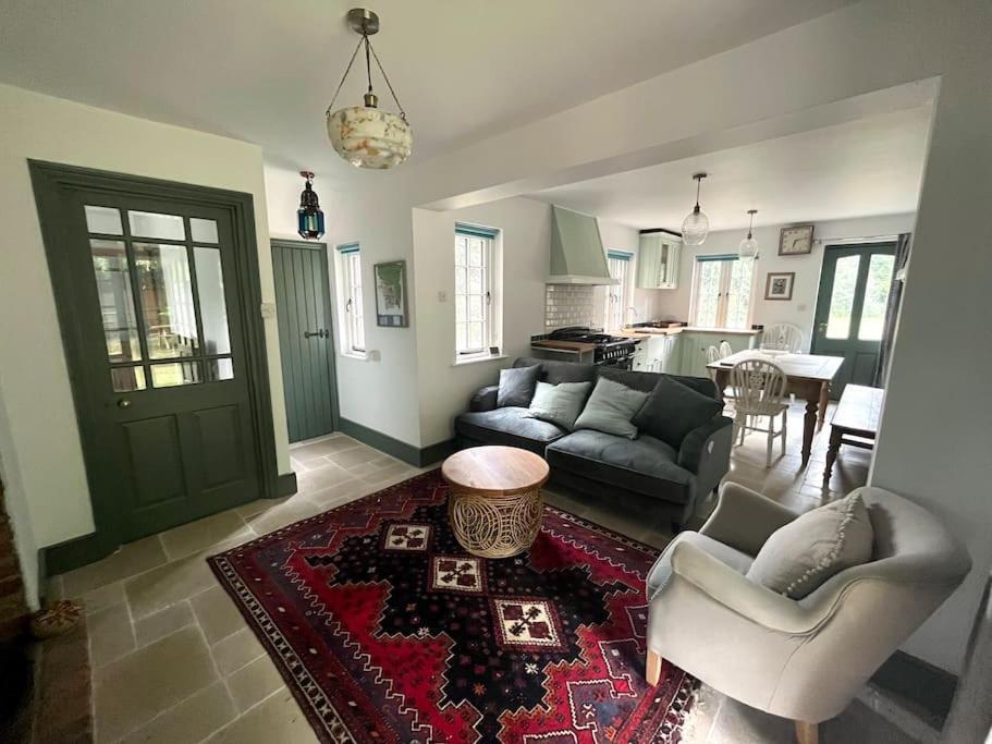 The Cottage, Marlow