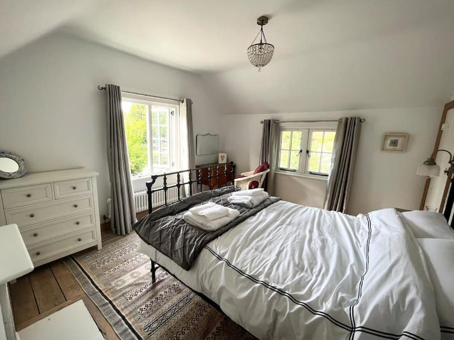 The Cottage, Marlow