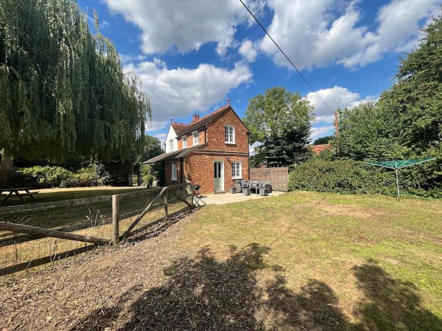 The Cottage, Marlow