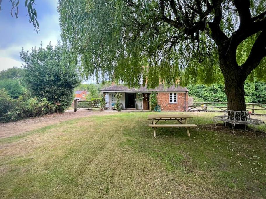 The Cottage, Marlow