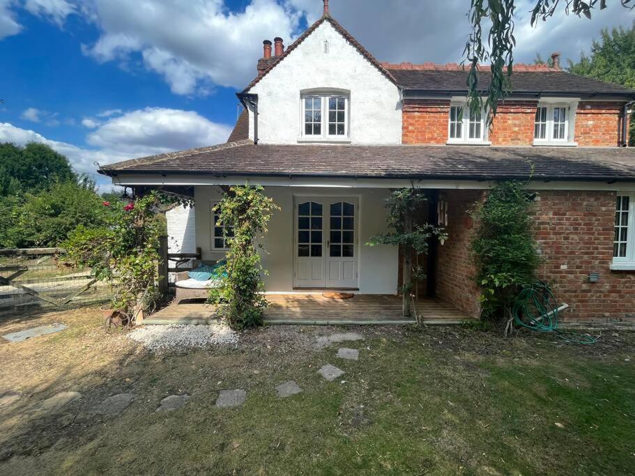 The Cottage, Marlow