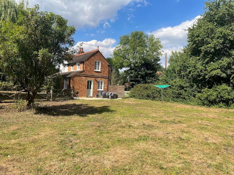 The Cottage, Marlow