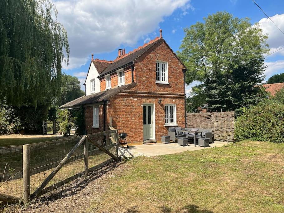 The Cottage, Marlow