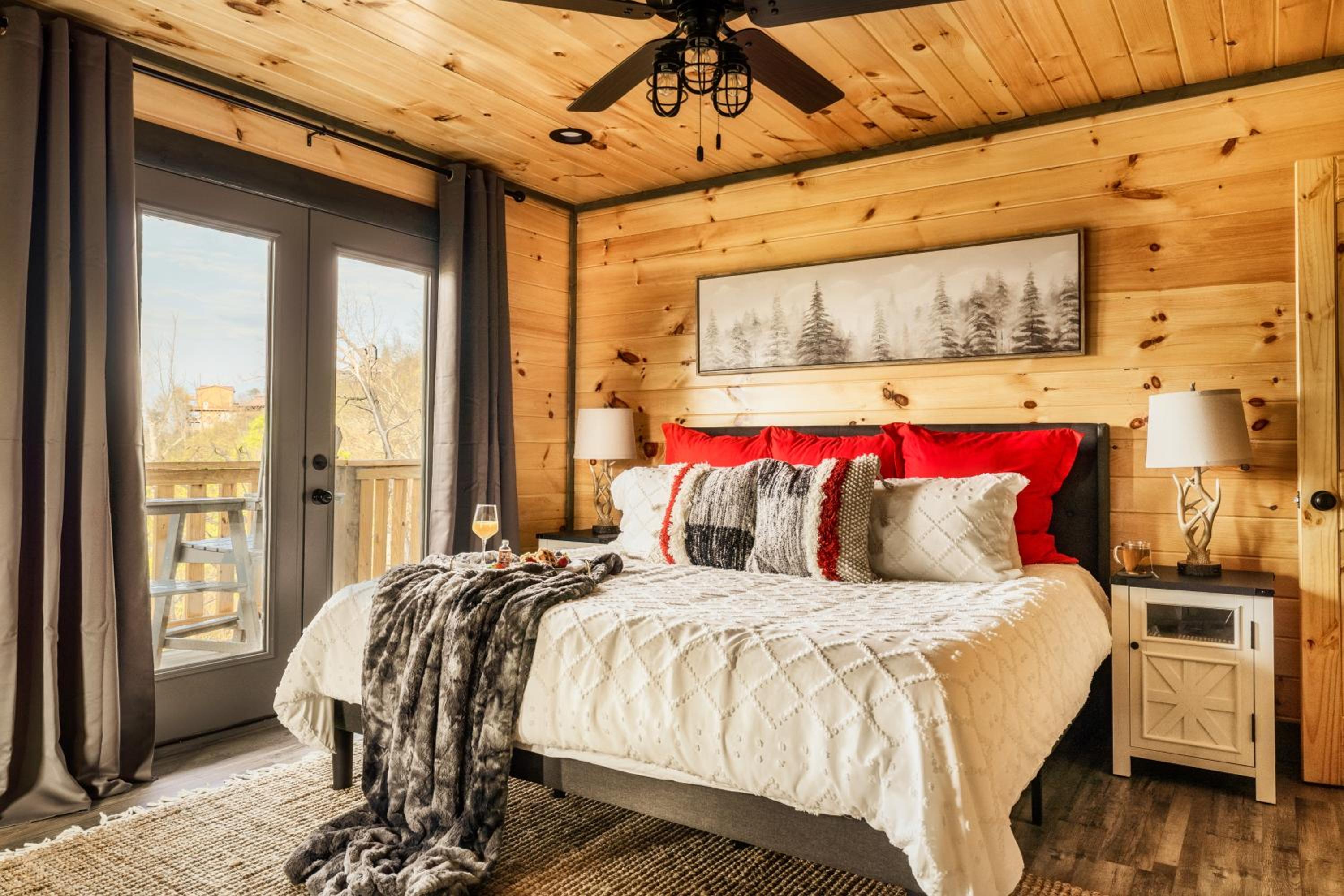 Mountainscape - Brand New Cabin w Views - HotTub - FireTable - PS5 - PoolTable - 3 Pools view 4