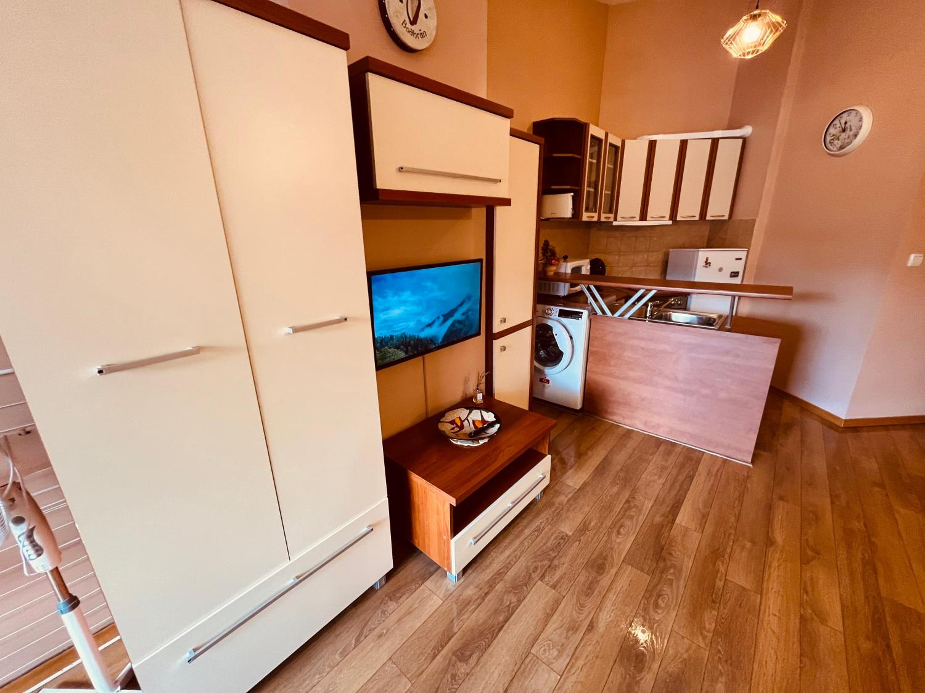 Marina Apartment - Mountain View