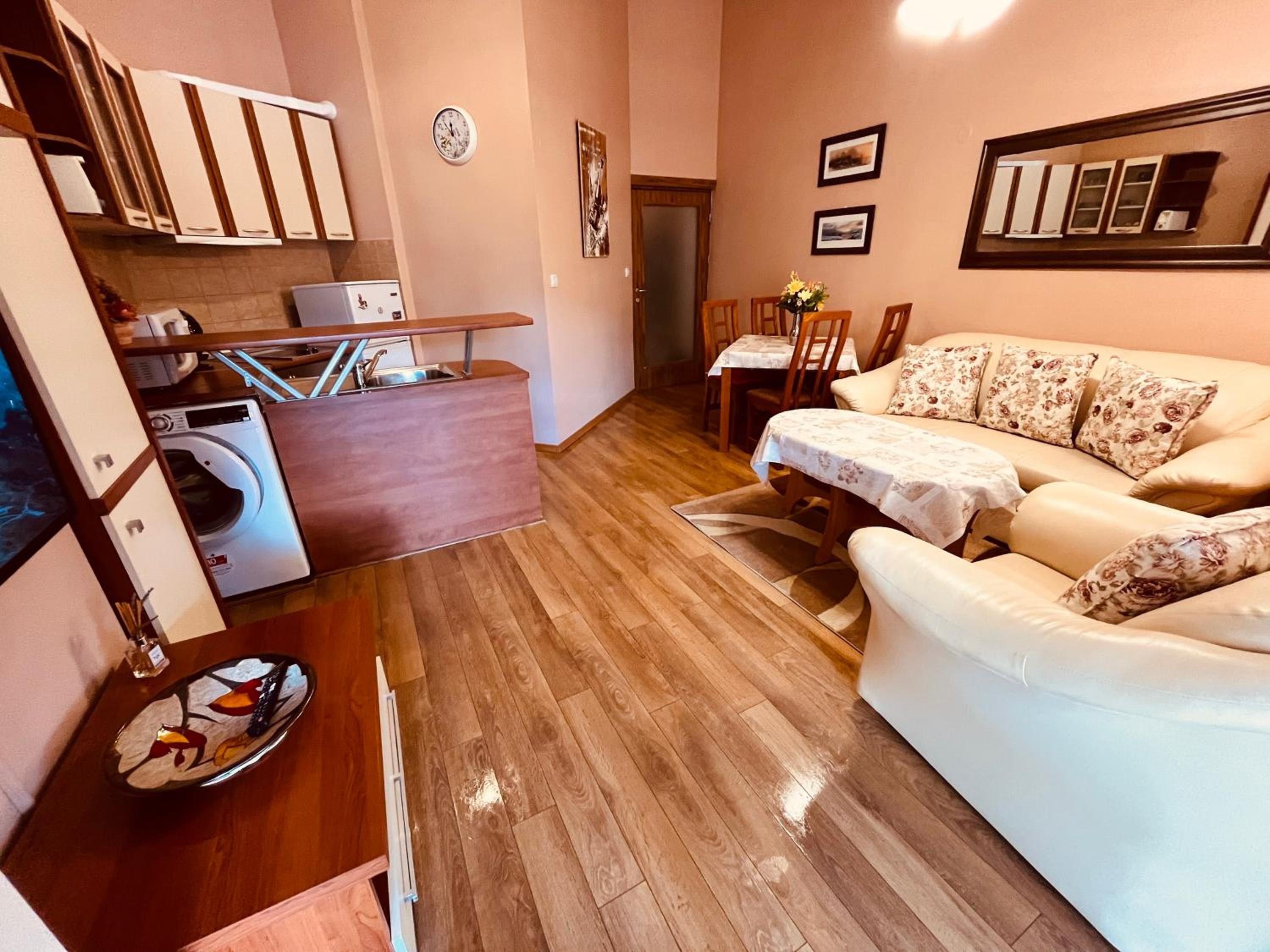 Marina Apartment - Mountain View