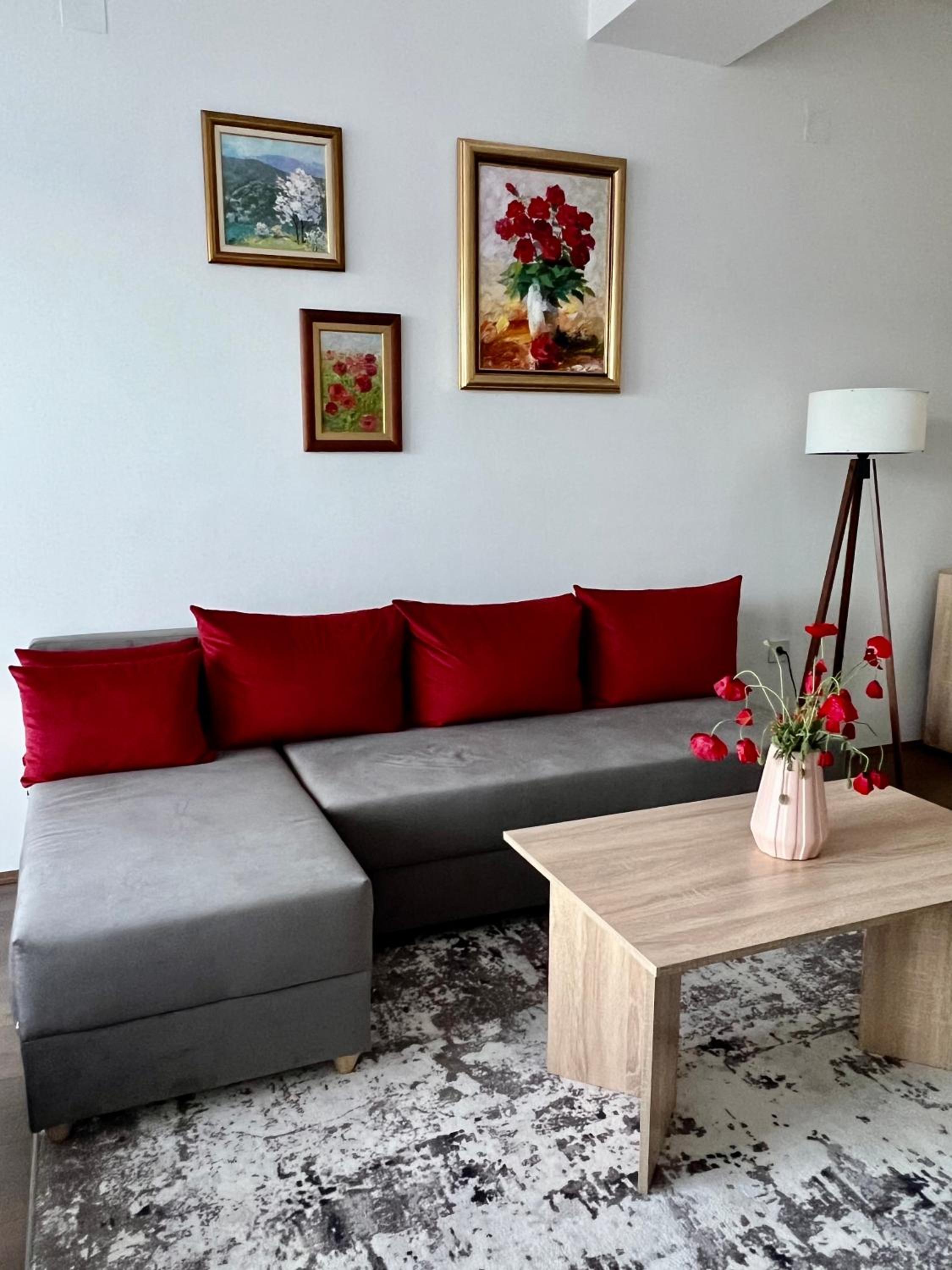 Lakeview Apartments Dimi view 2