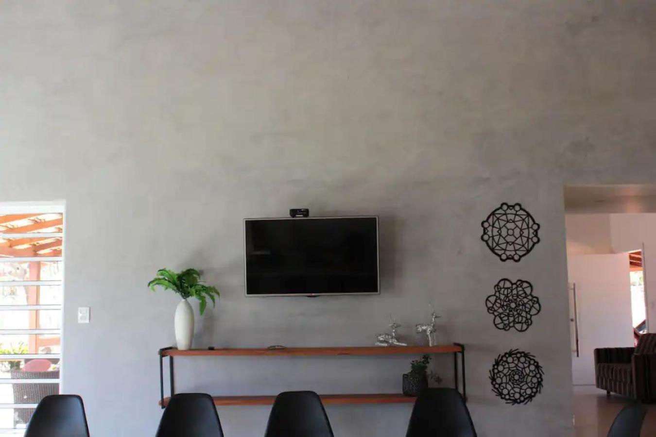 Casa na fazenda inteira ou quartos individuais no Hostel Recanto da Felicidade Paraopeba