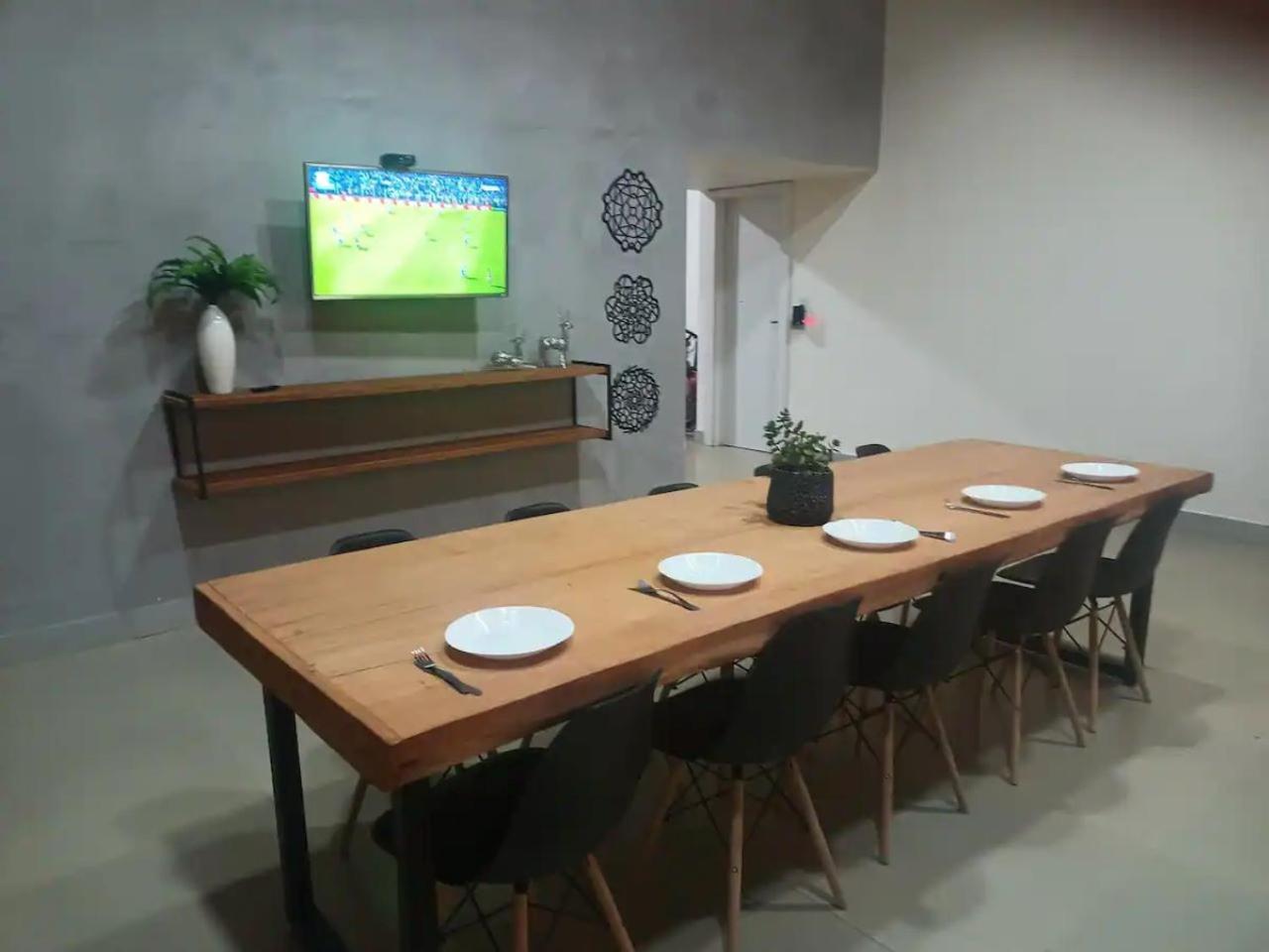 Casa na fazenda inteira ou quartos individuais no Hostel Recanto da Felicidade Paraopeba