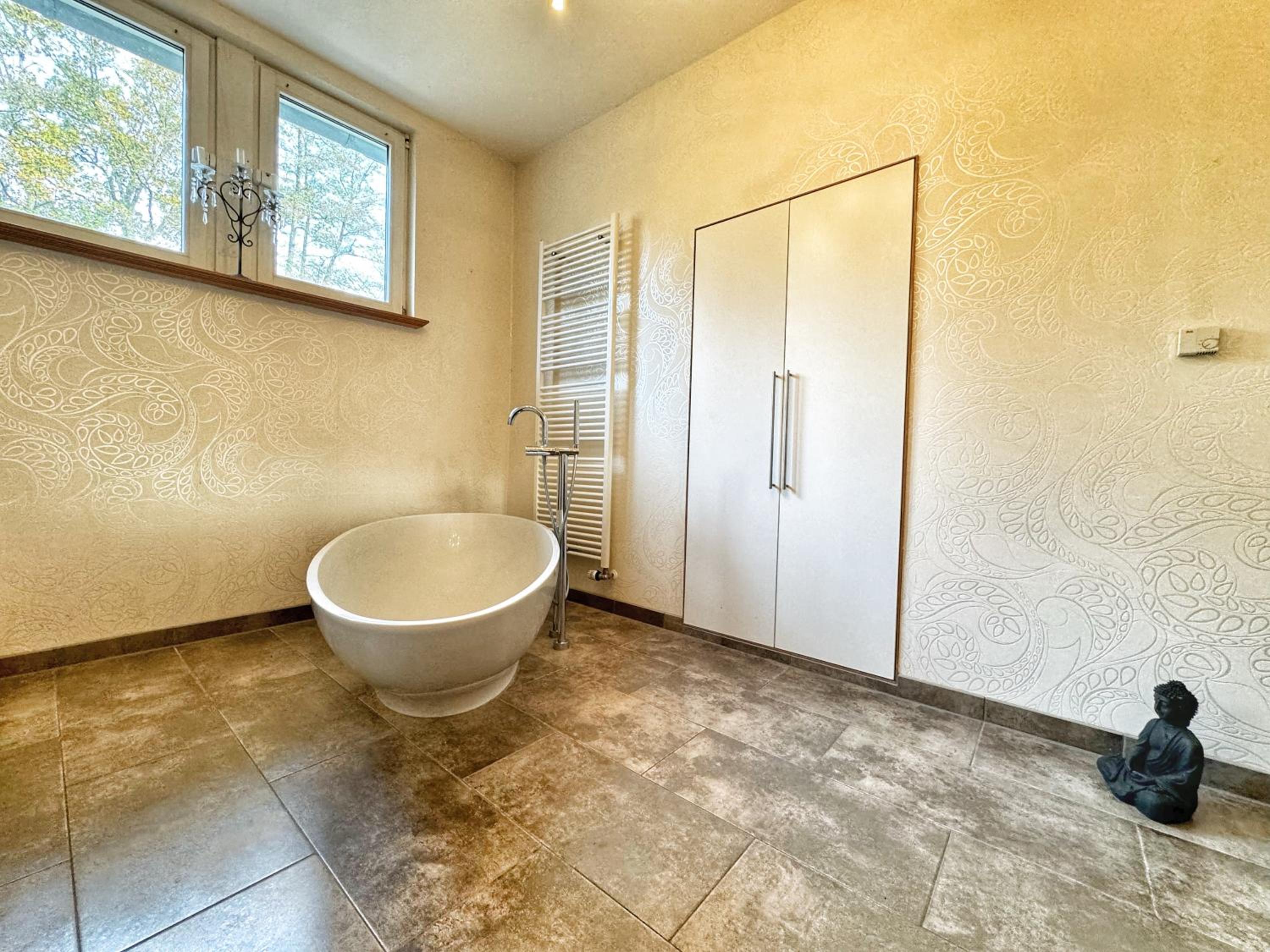 Klimaanlage, 5 Sterne Bahnhoftraum, 200qm Appartement 