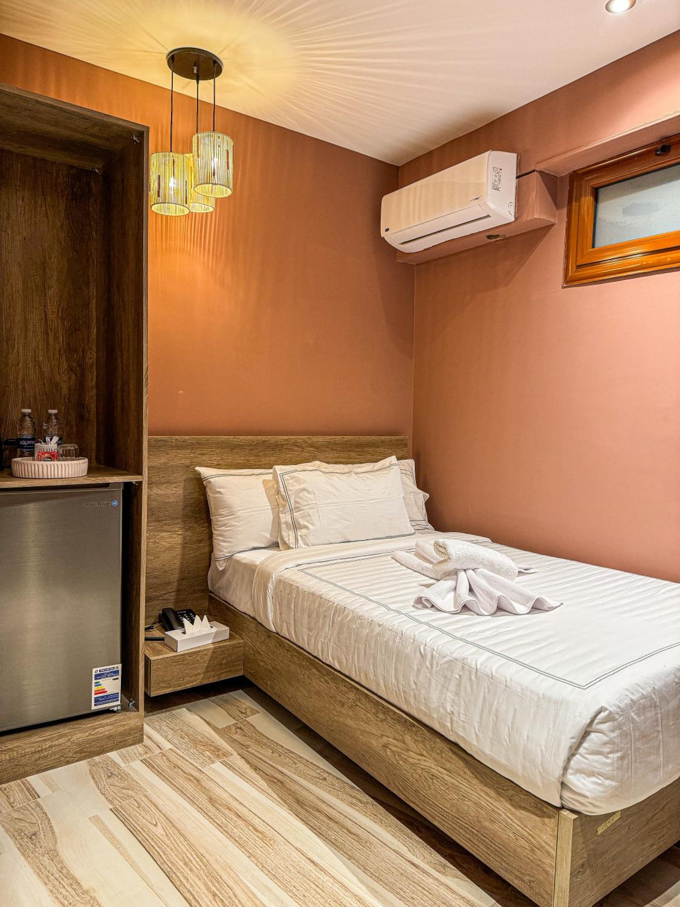 Almas Pyramids View Hotel