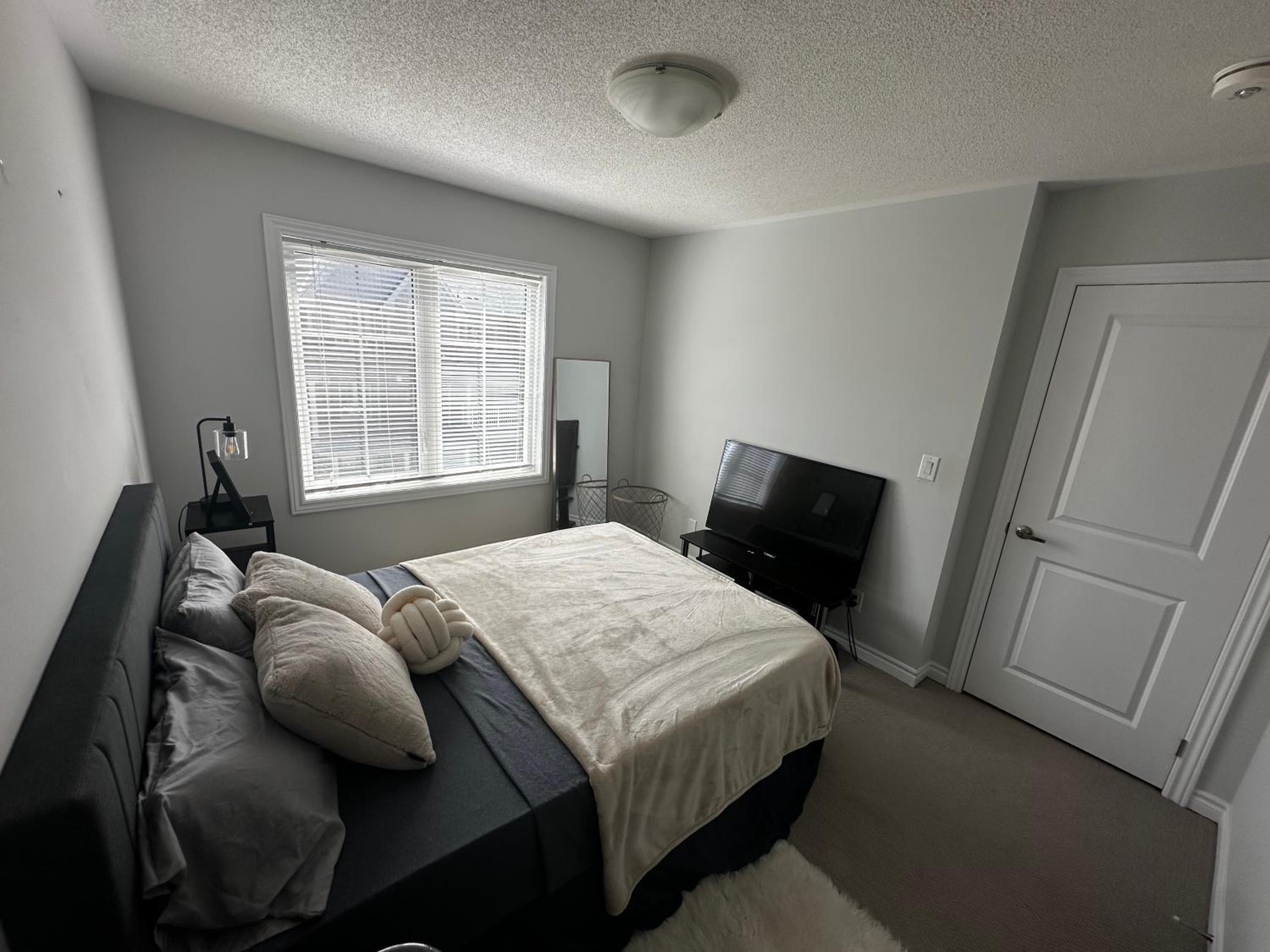 Cozy Whitby Retreat
