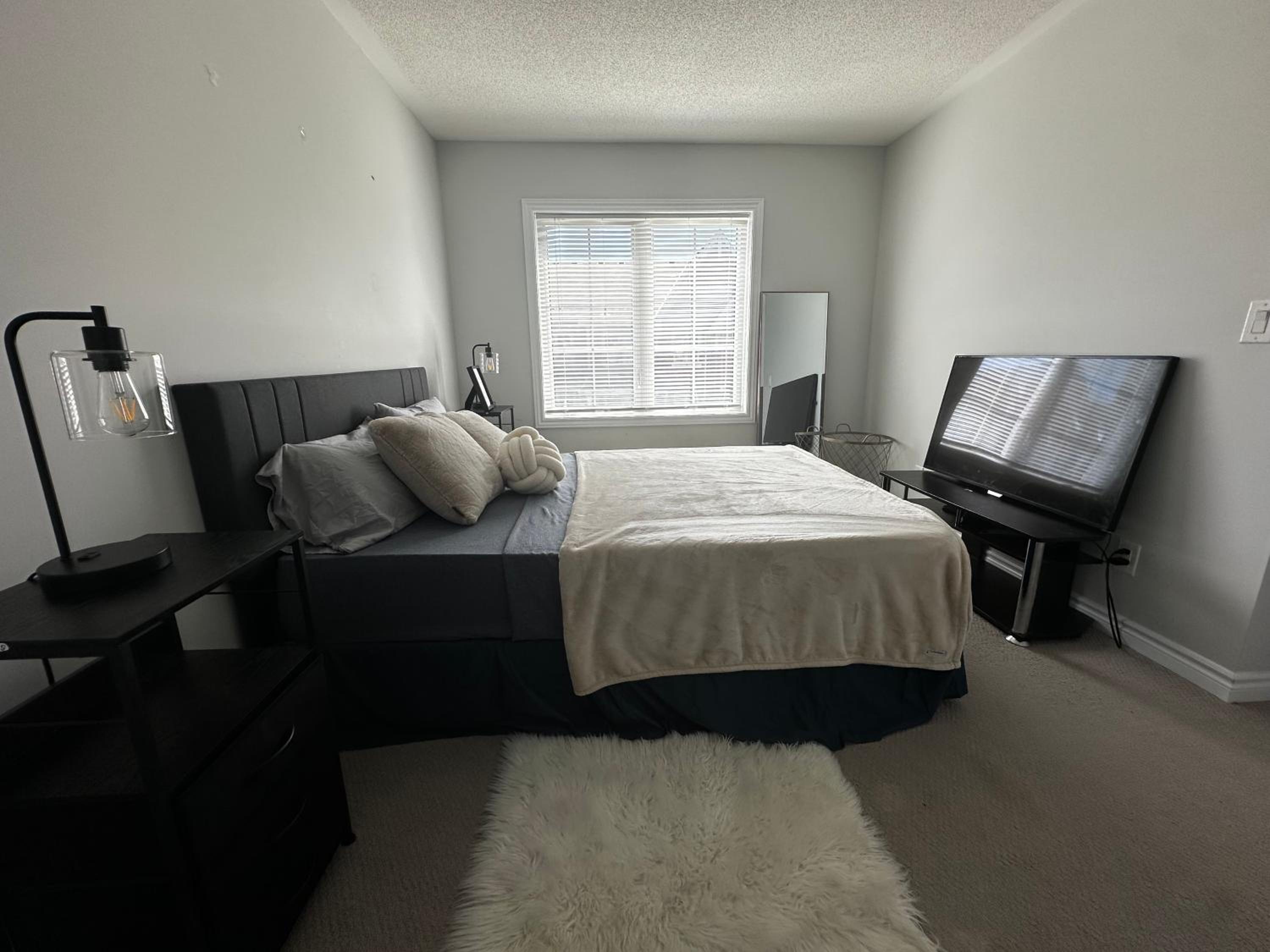 Cozy Whitby Retreat