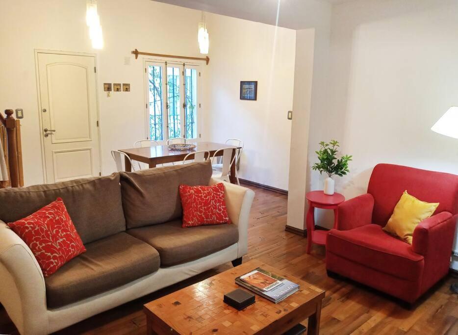 Lindísimo y tradicional duplex en complejo privado