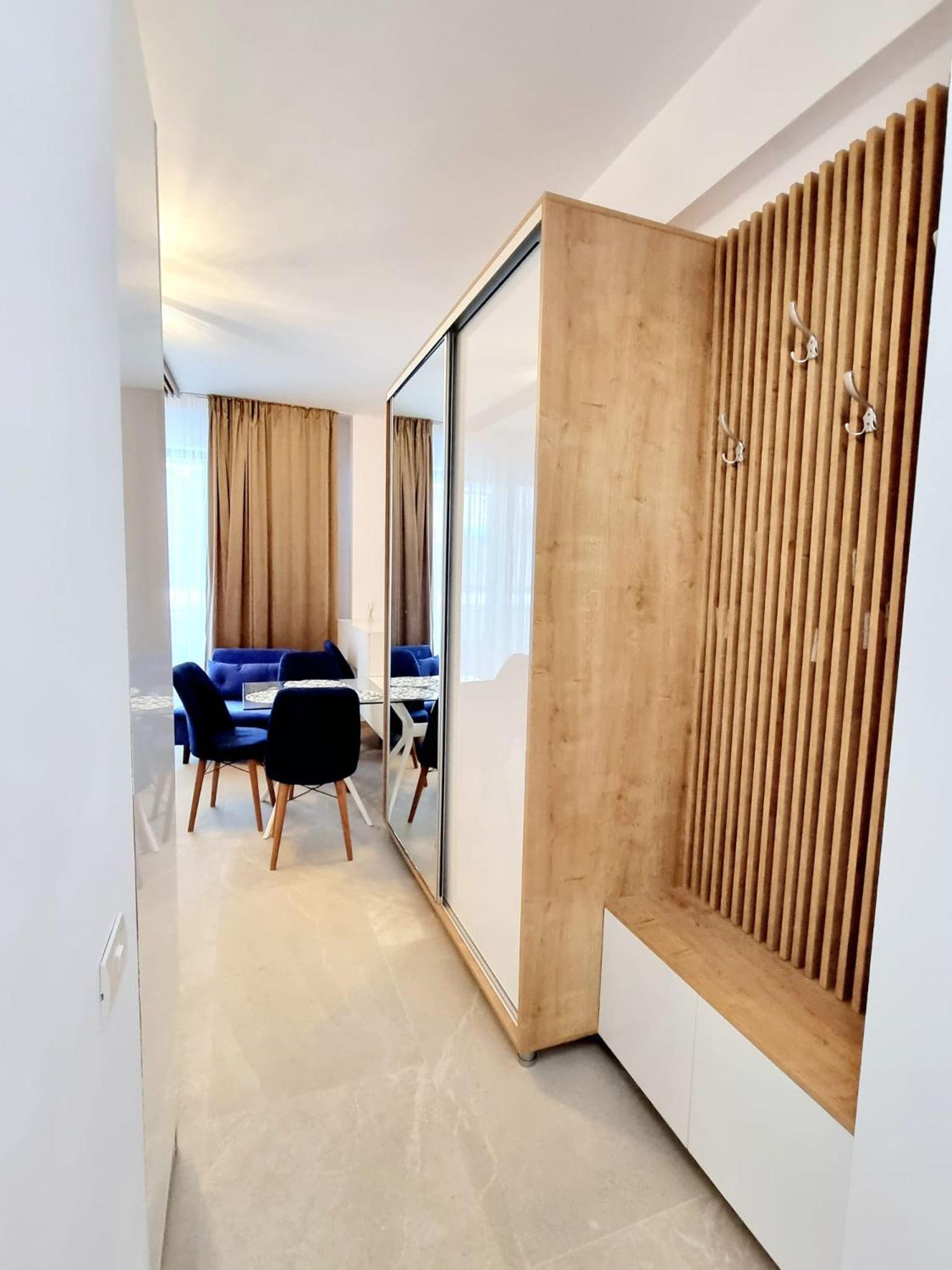 Sara - Endless Summer Mamaia Nord Apartaments