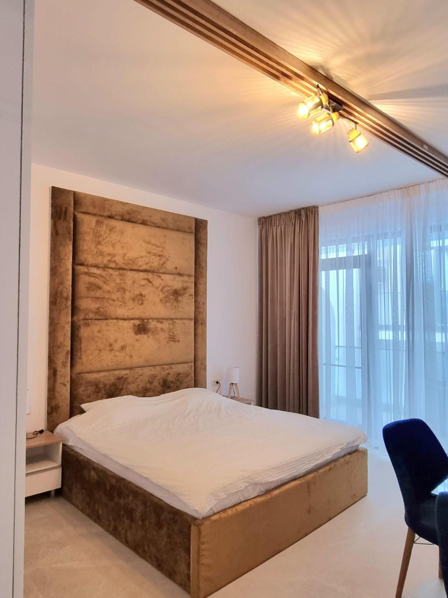Sara - Endless Summer Mamaia Nord Apartaments