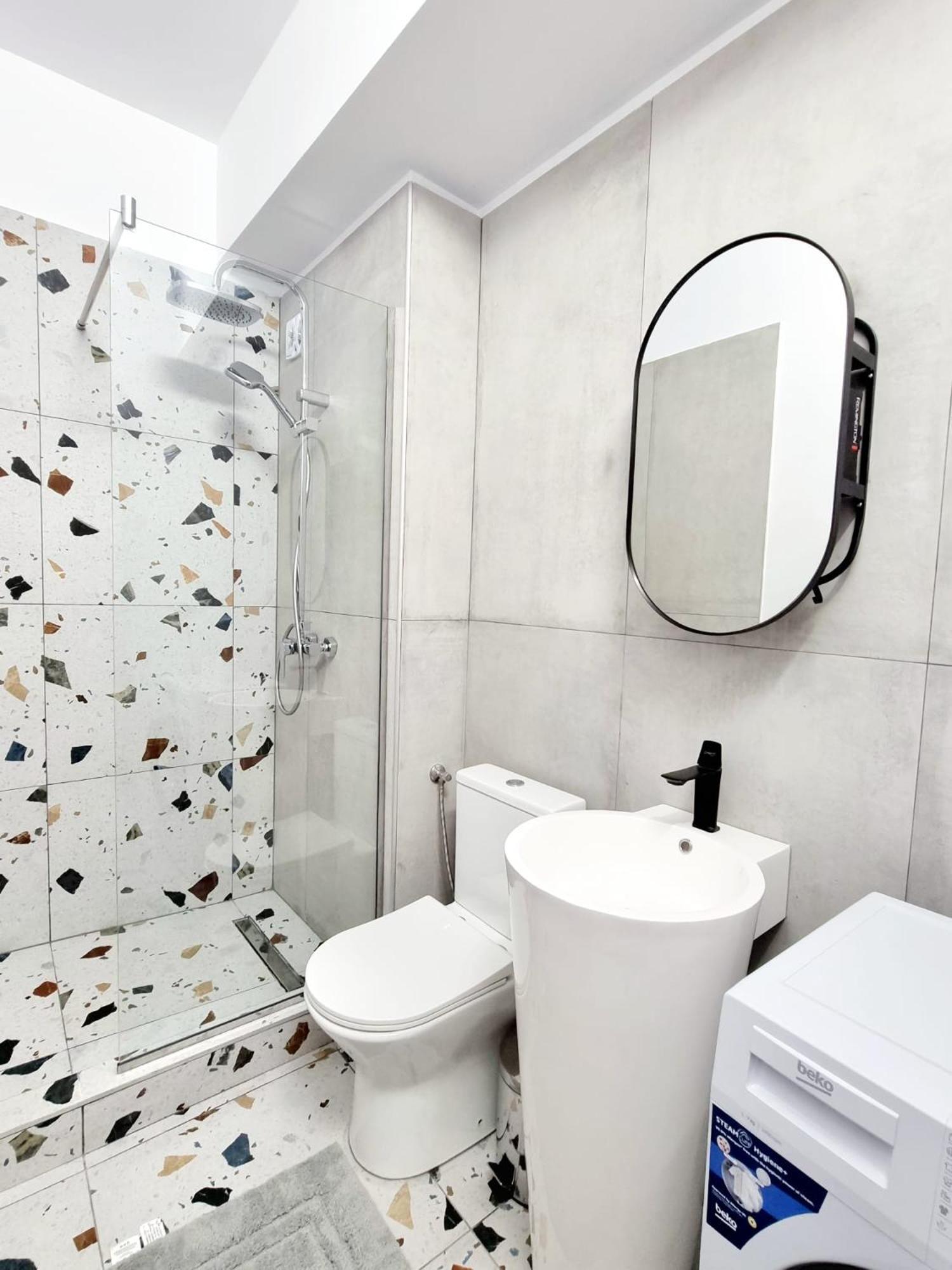 Sara - Endless Summer Mamaia Nord Apartaments