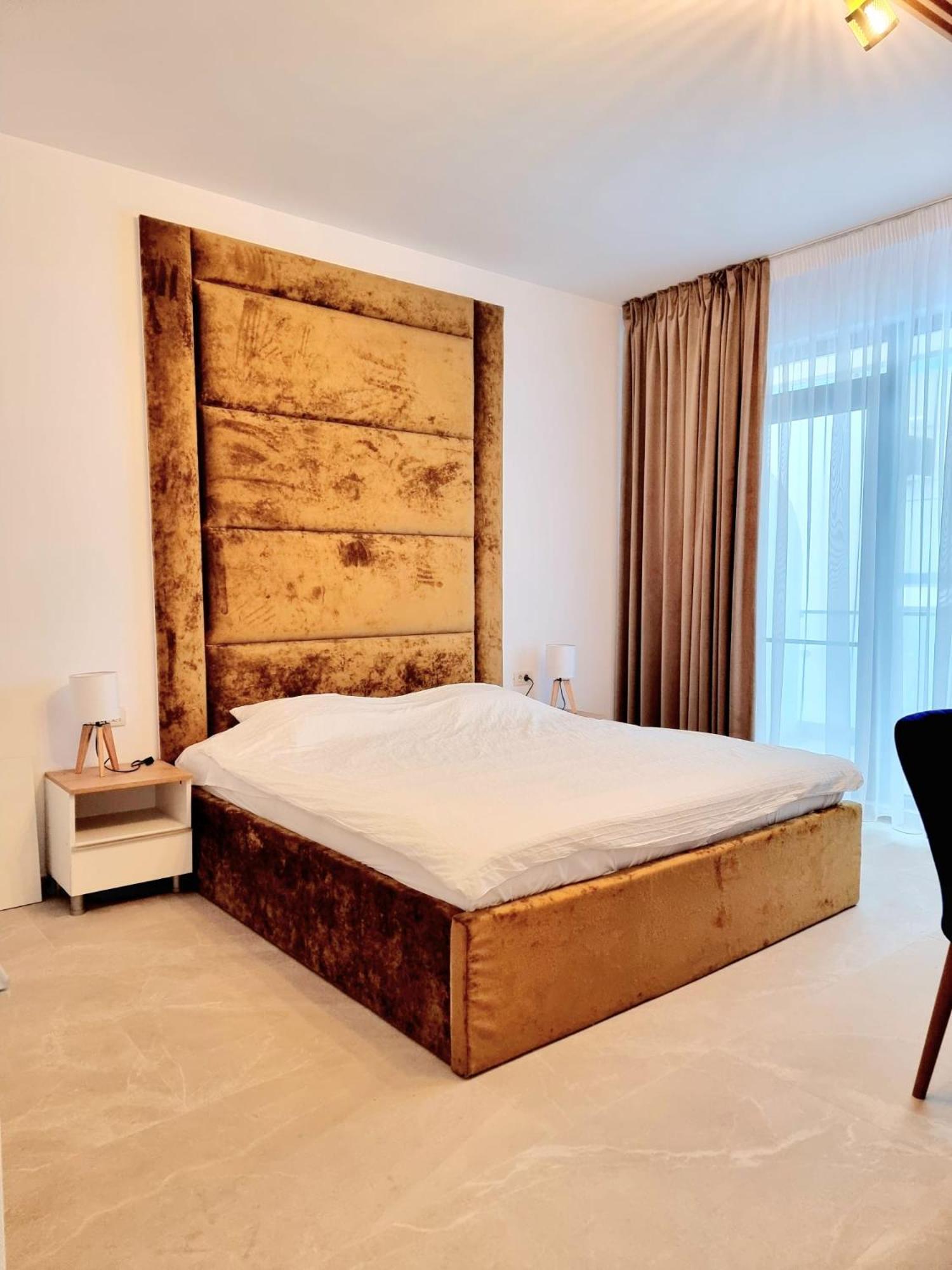 Sara - Endless Summer Mamaia Nord Apartaments
