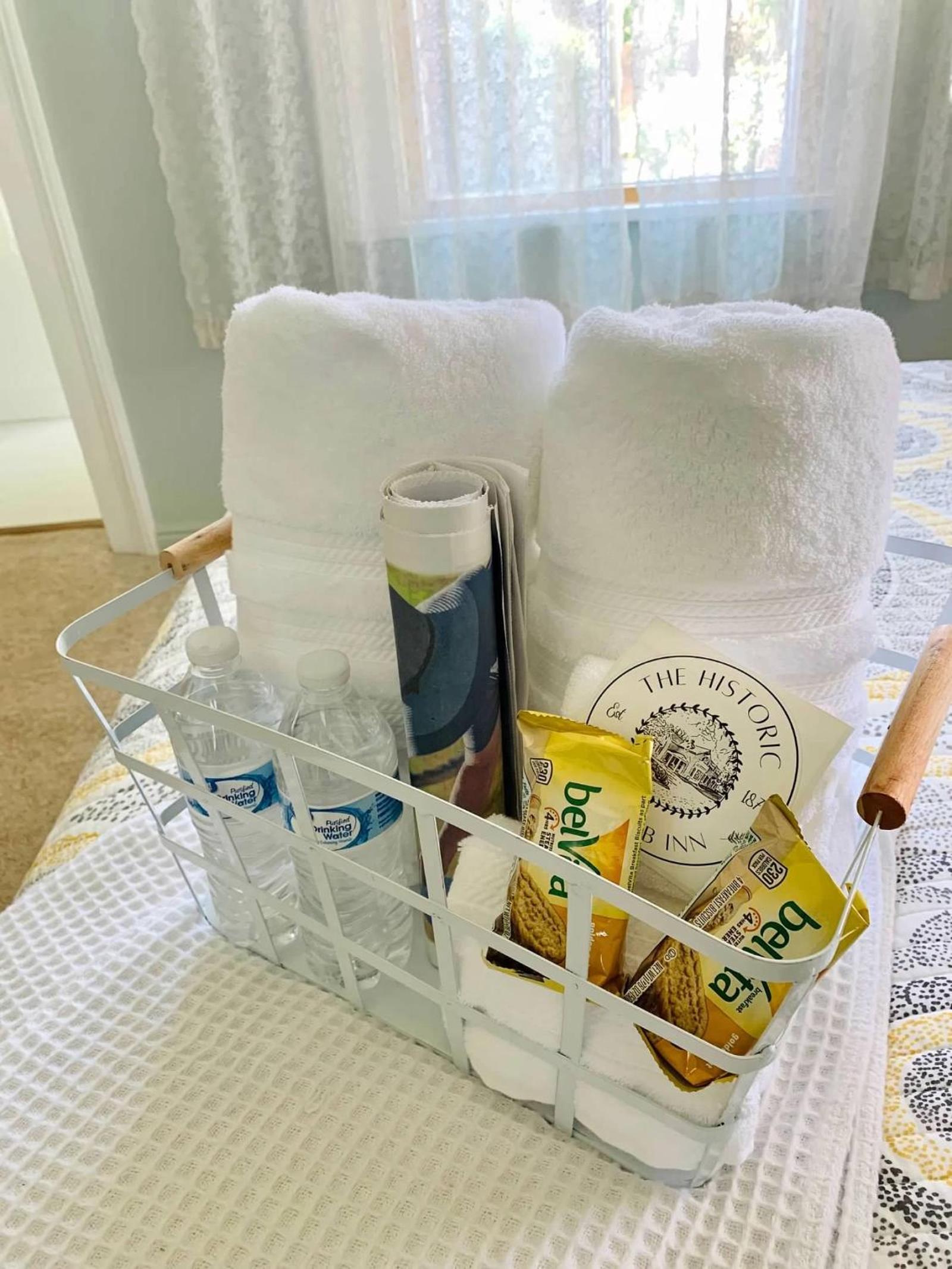 Kanab Vacations - The Mayor's Suite  The Historic Kanab Inn - Property Image 5