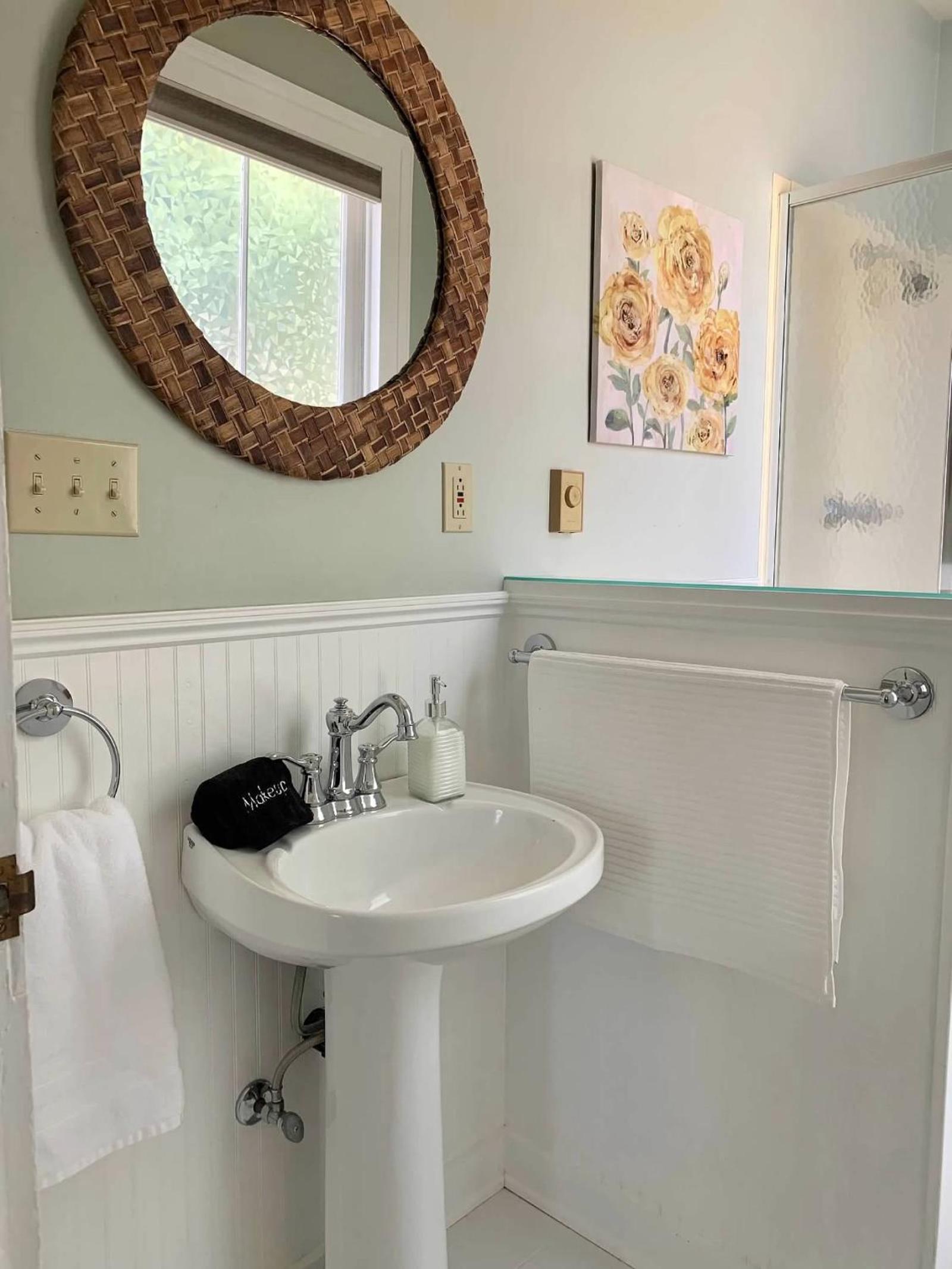 Kanab Vacations - The Mayor's Suite  The Historic Kanab Inn - Property Image 7