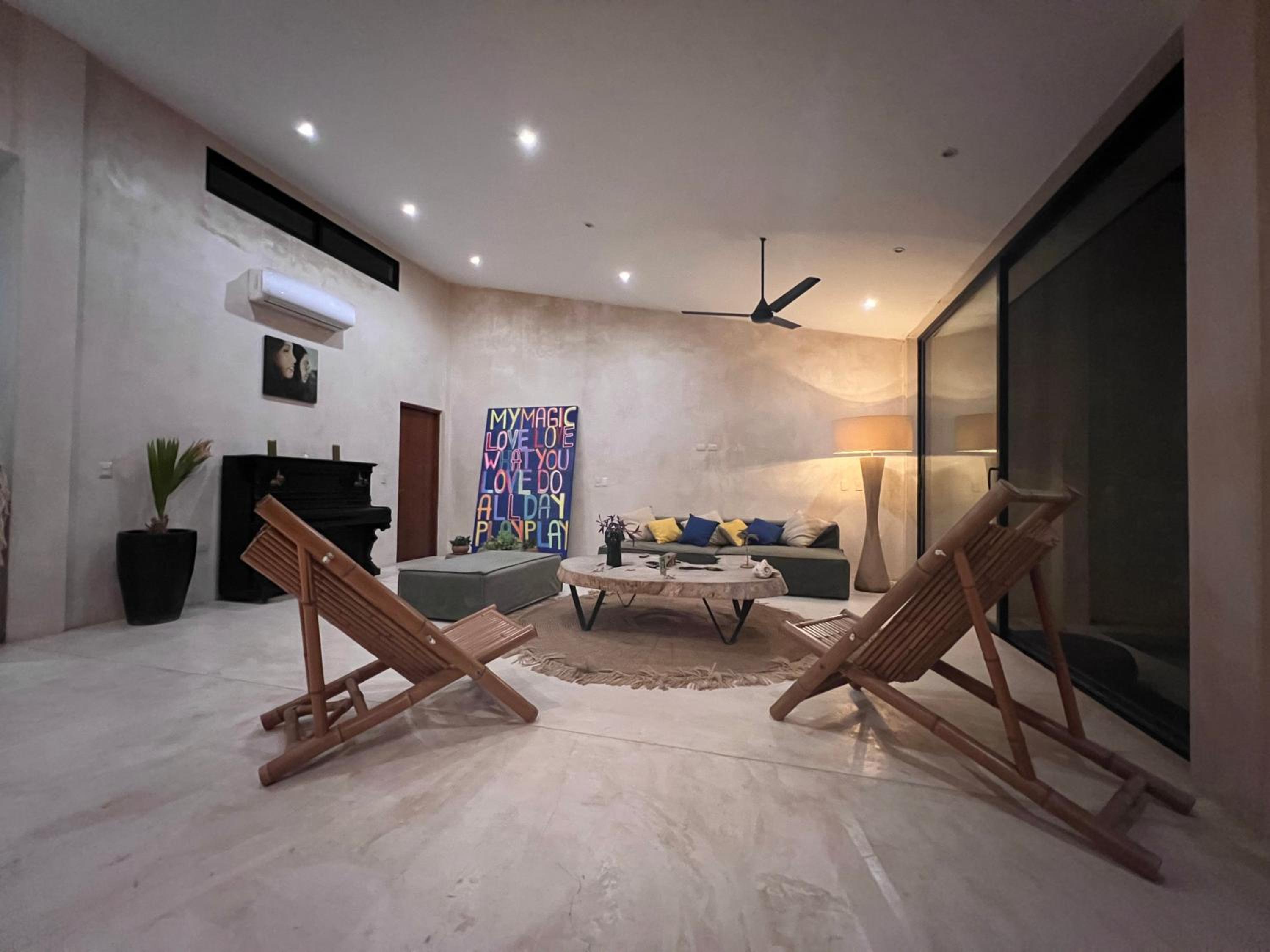 lounge