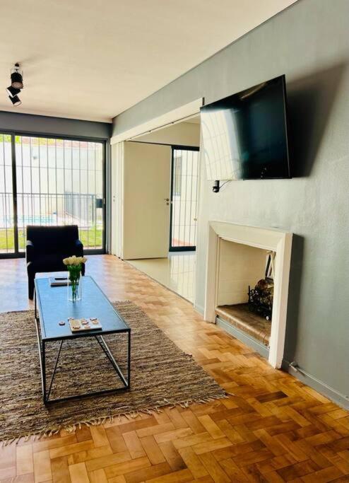Lindísima casa con pileta en la Quinta Sección