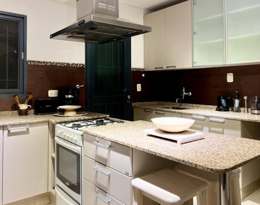 Lindísima casa con pileta en la Quinta Sección