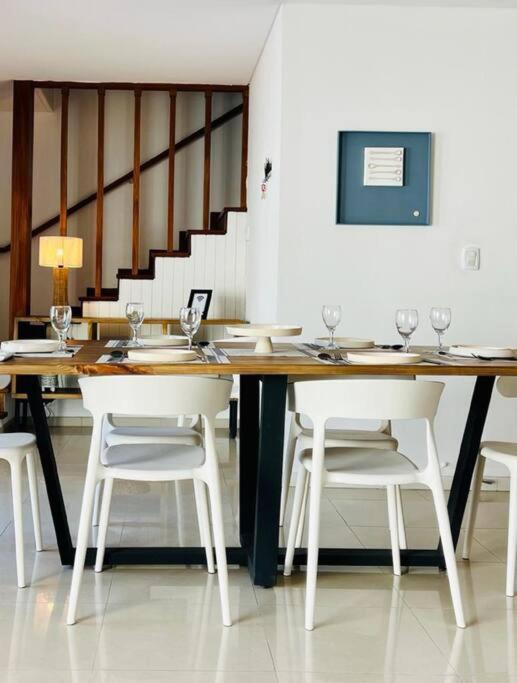 Lindísima casa con pileta en la Quinta Sección