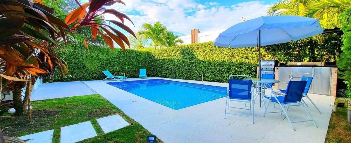 Encantadora CASA Piscina priv, Aire Acon, Wi-fi TV