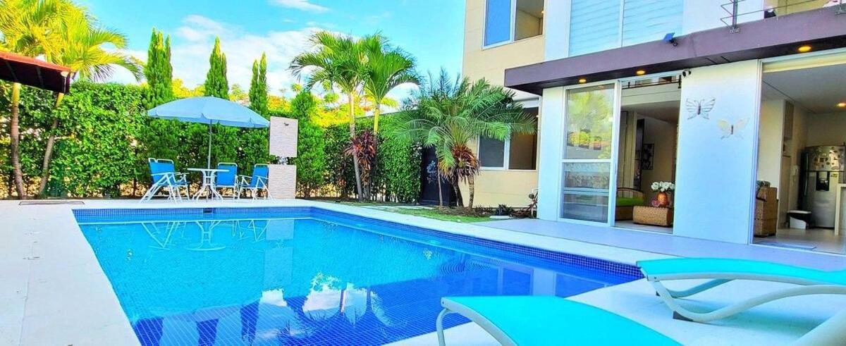 Encantadora CASA Piscina priv, Aire Acon, Wi-fi TV
